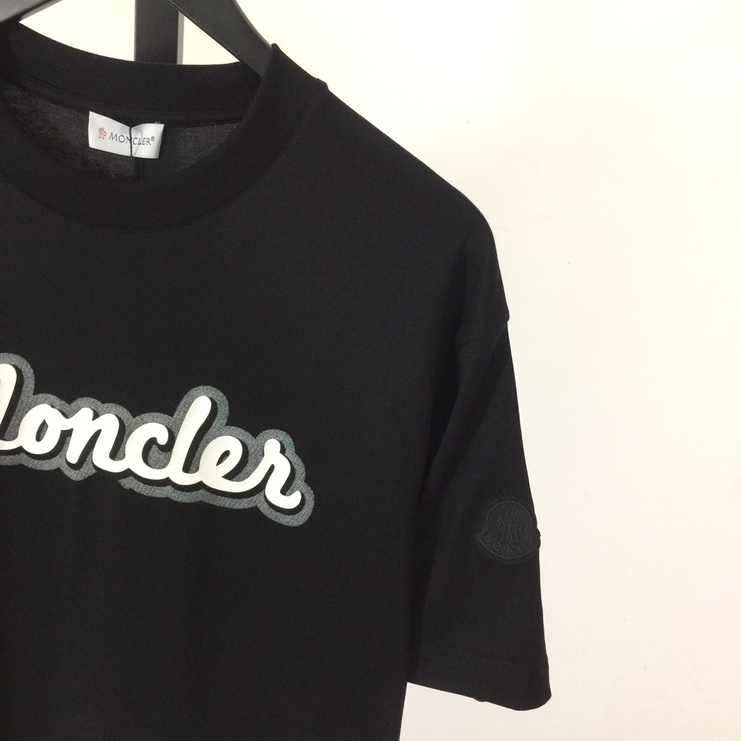Moncler Logo T-Shirt - DopestKickz