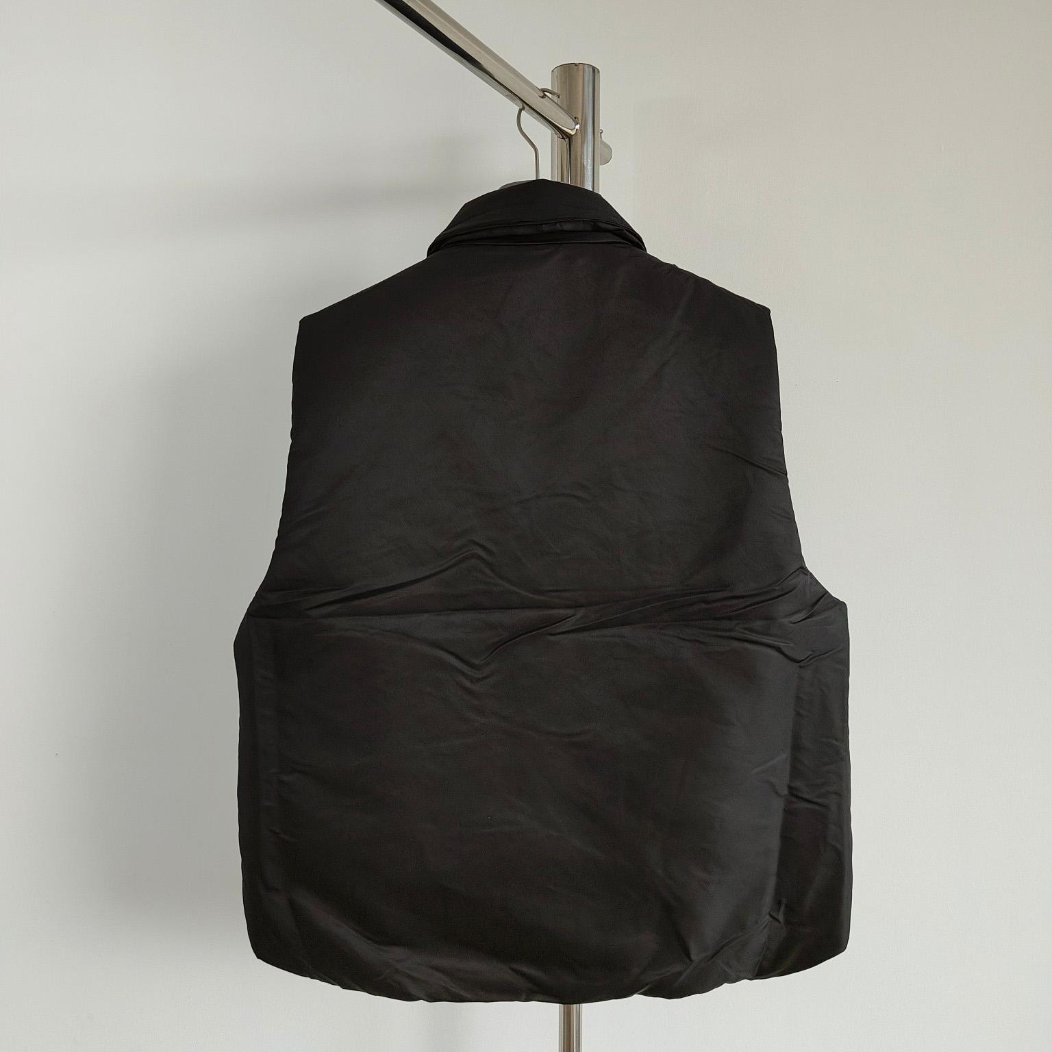 Prada Puffer Vest - DopestKickz