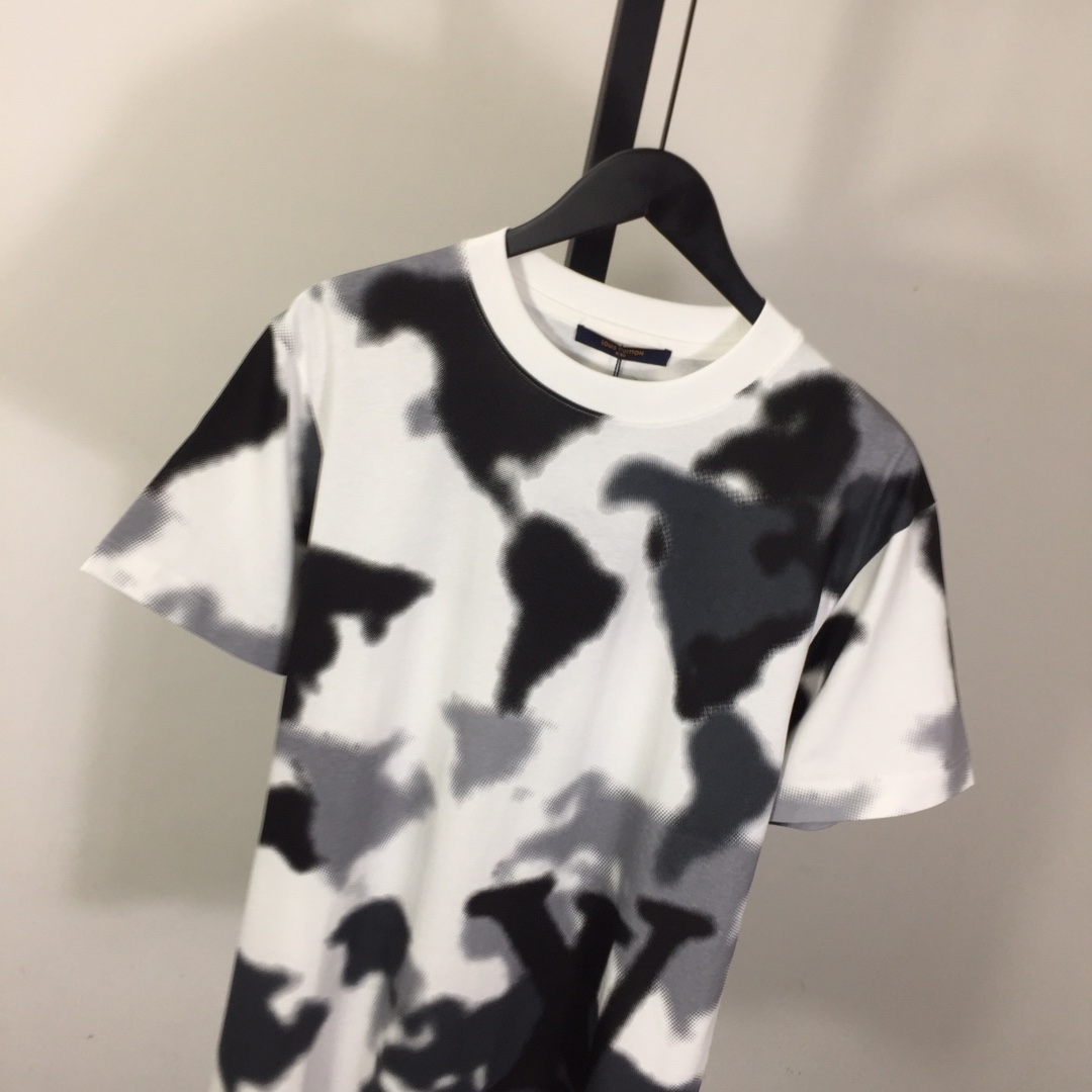 Louis Vuitton Cotton T-Shirt - DopestKickz