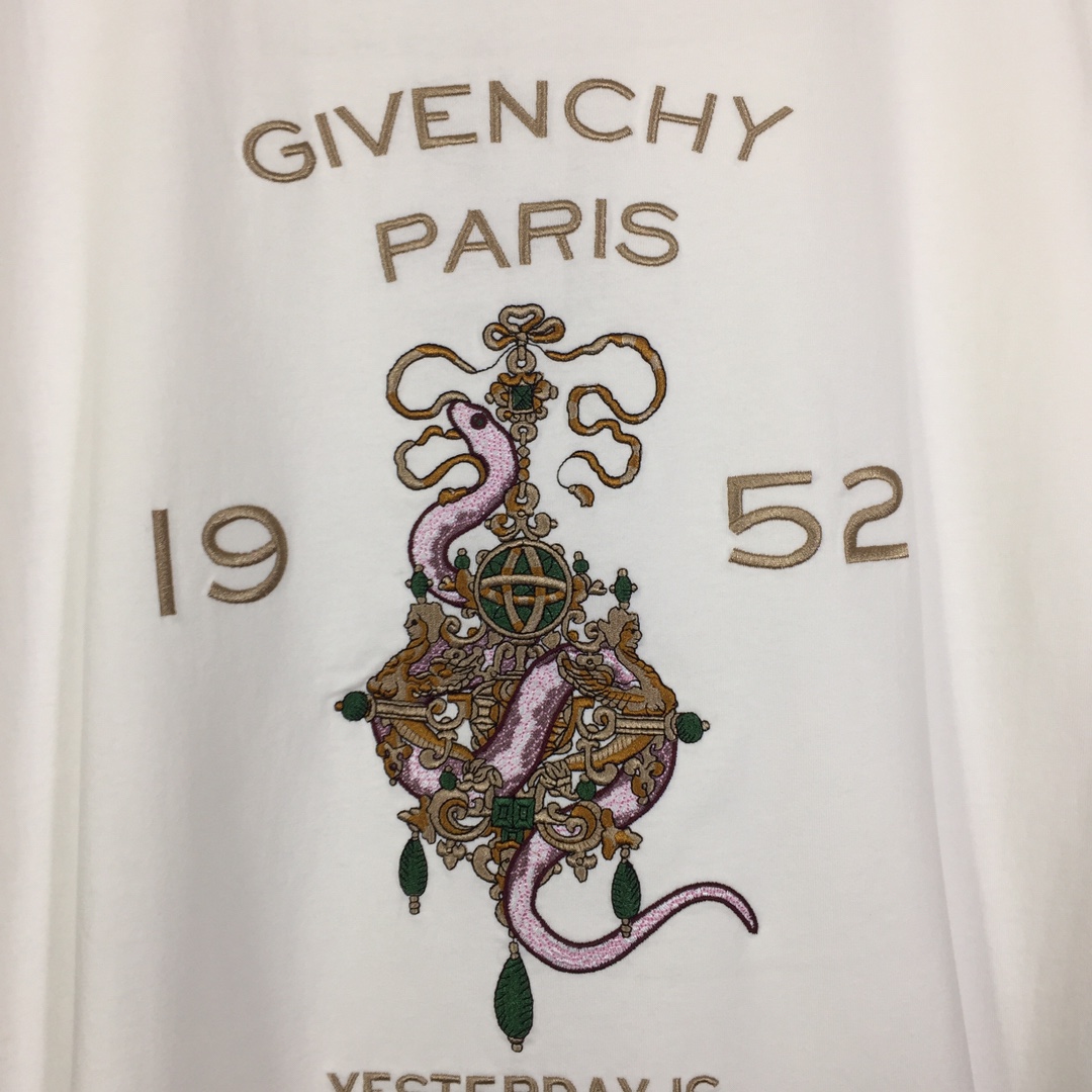 Givenchy T-shirt In Cotton With Chandelier Snake Embroideries - DopestKickz