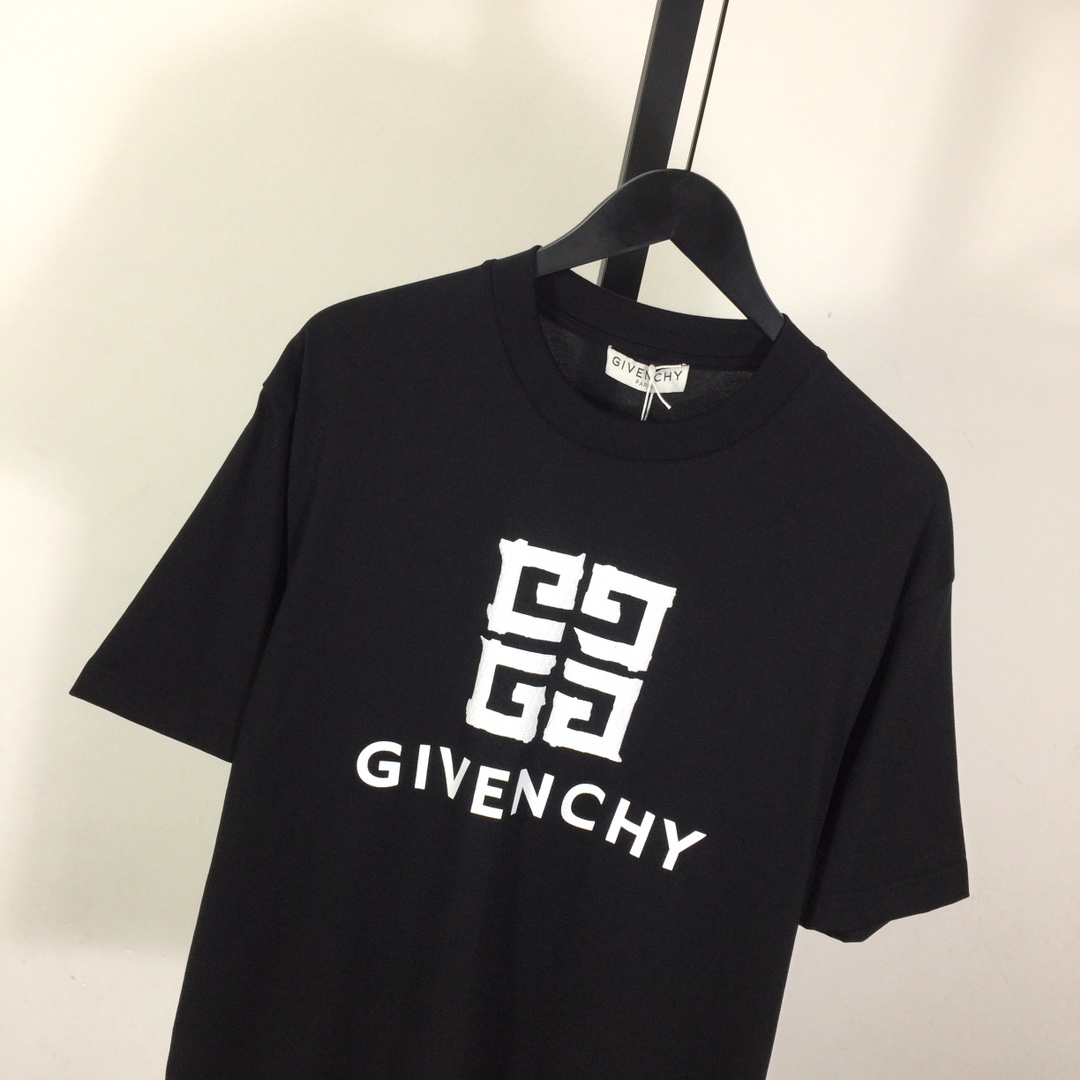 Givenchy Short-sleeved T-shirt In Cotton - DopestKickz