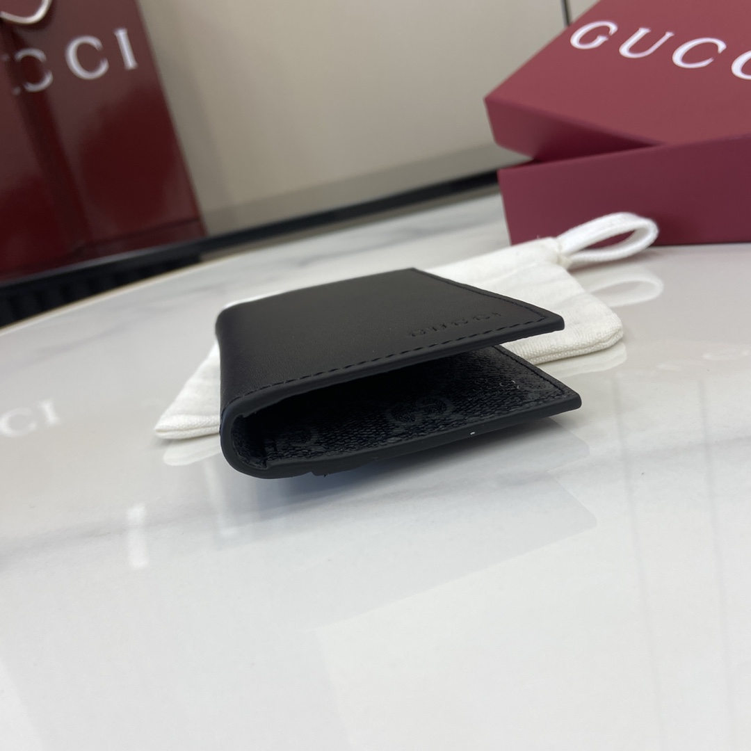 Gucci GG Emblem Bi-fold Embossed Card Case - DopestKickz