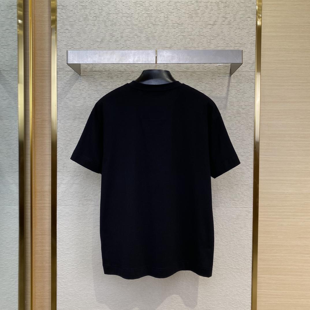 Givenchy Maison GIVENCHY T-shirt In Cotton - DopestKickz