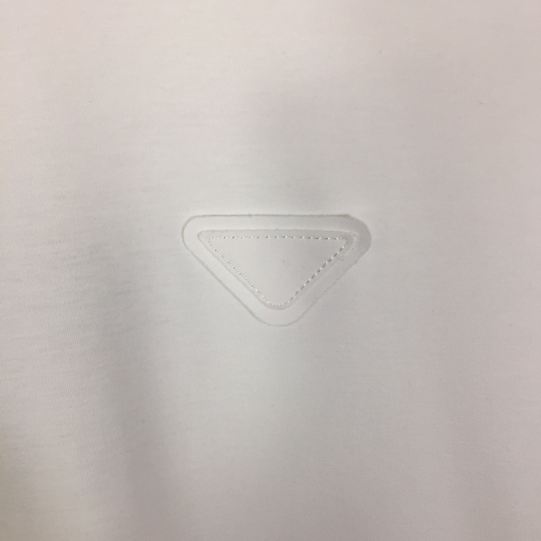 Prada Logo T-Shirt - DopestKickz