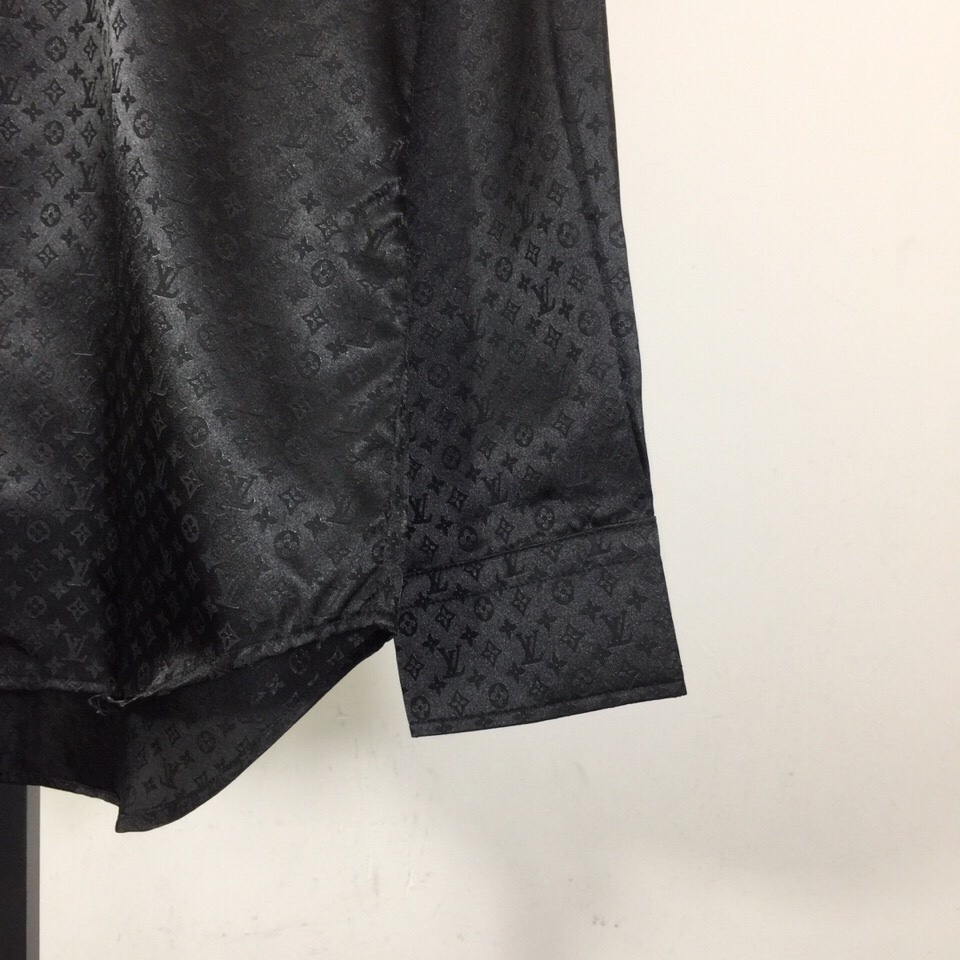 Louis Vuitton Monogram Long-Sleeved Silk Shirt   1AFWGJ - DopestKickz