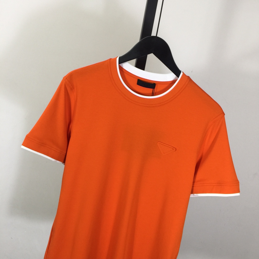 Prada Logo T-Shirt - DopestKickz