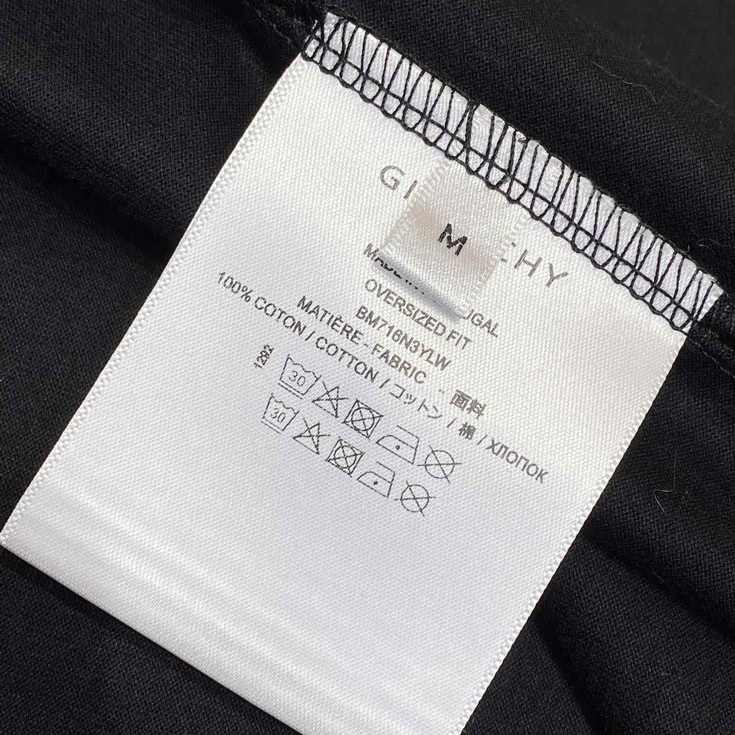 Givenchy T-shirt In Cotton With 4G Braid Print - DopestKickz