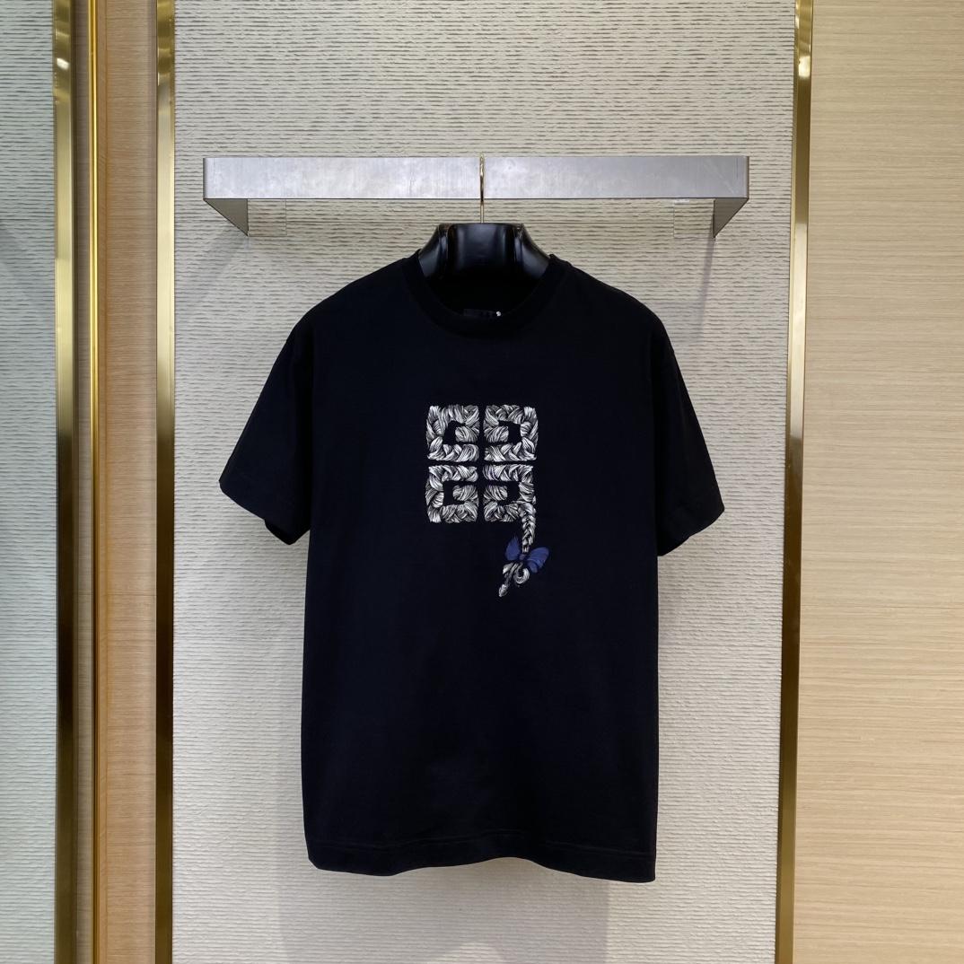 Givenchy T-shirt In Cotton With 4G Braid Print - DopestKickz