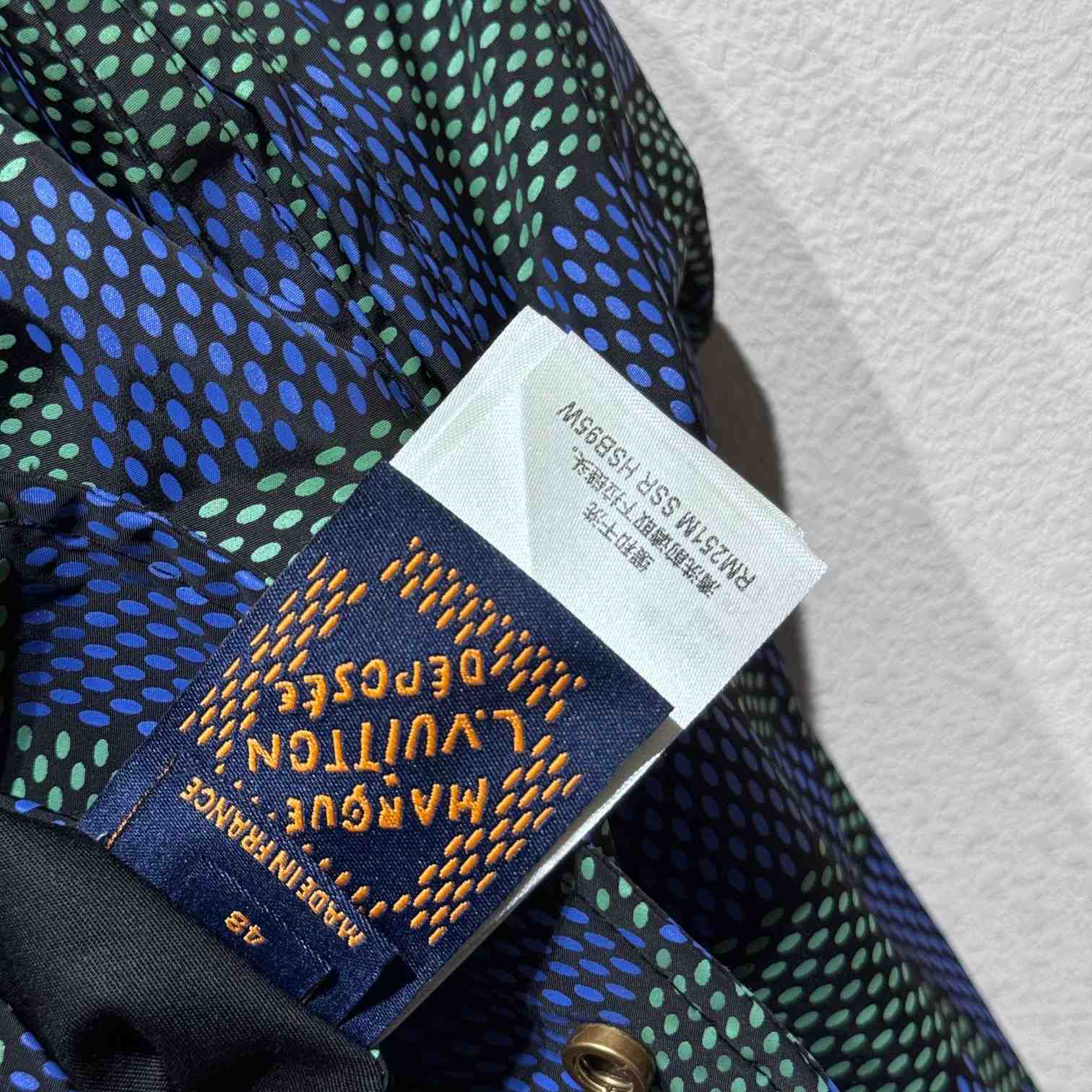 Louis Vuitton Damier Reversible Windbreaker    1AHBIW - DopestKickz