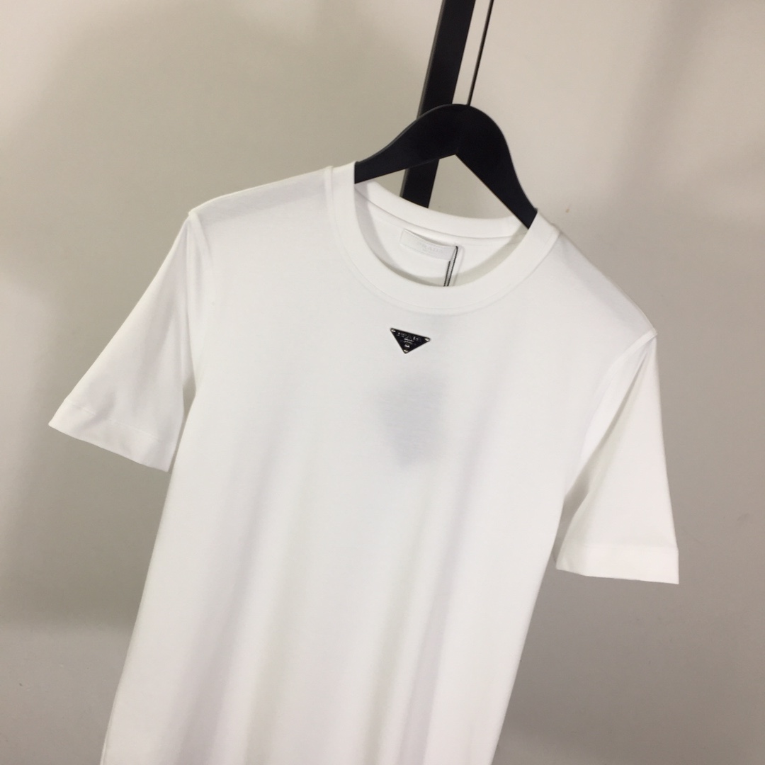 Prada Logo T-Shirt - DopestKickz