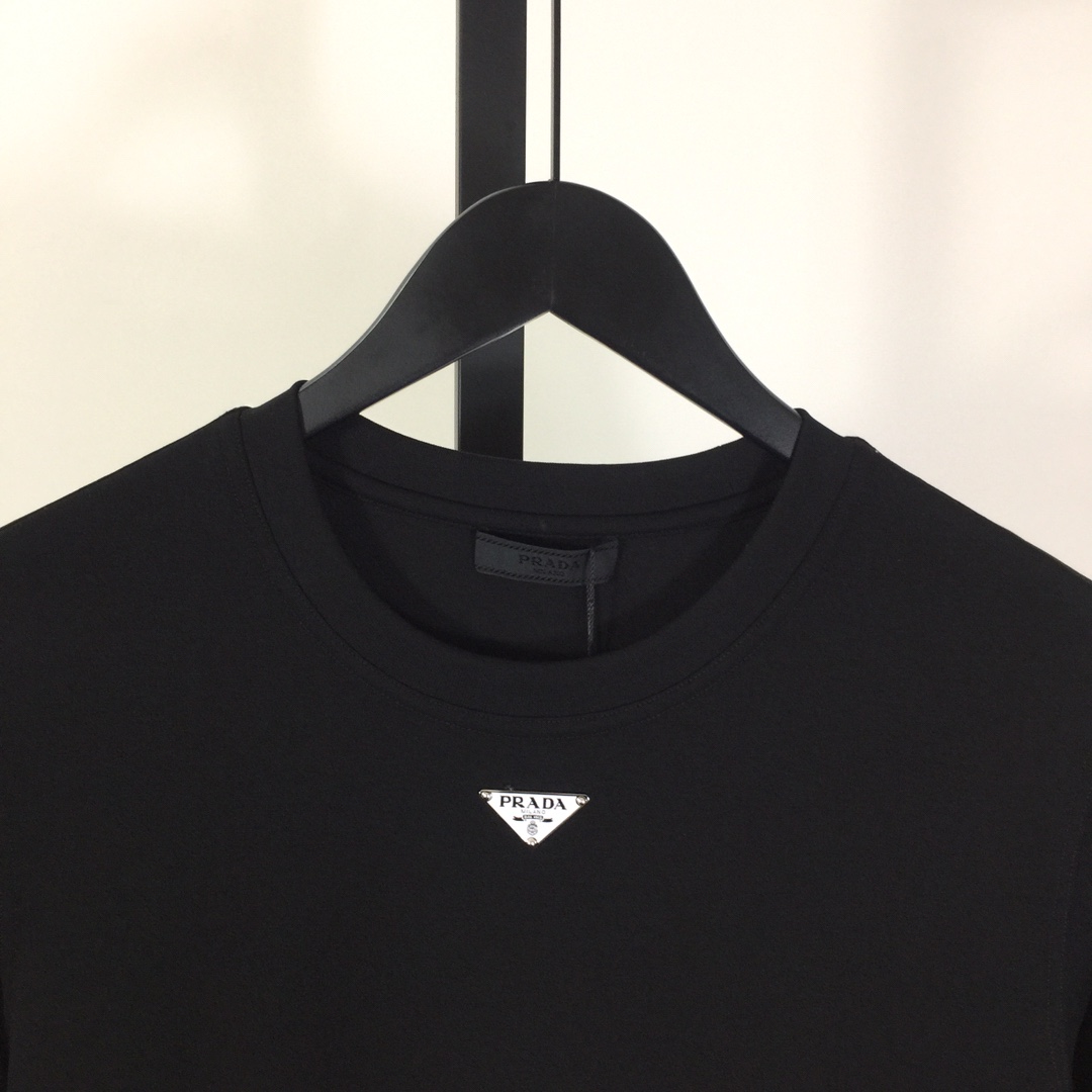 Prada Logo T-Shirt - DopestKickz