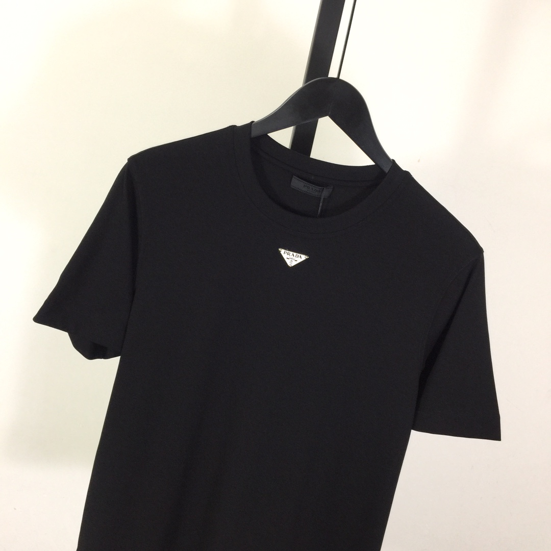 Prada Logo T-Shirt - DopestKickz