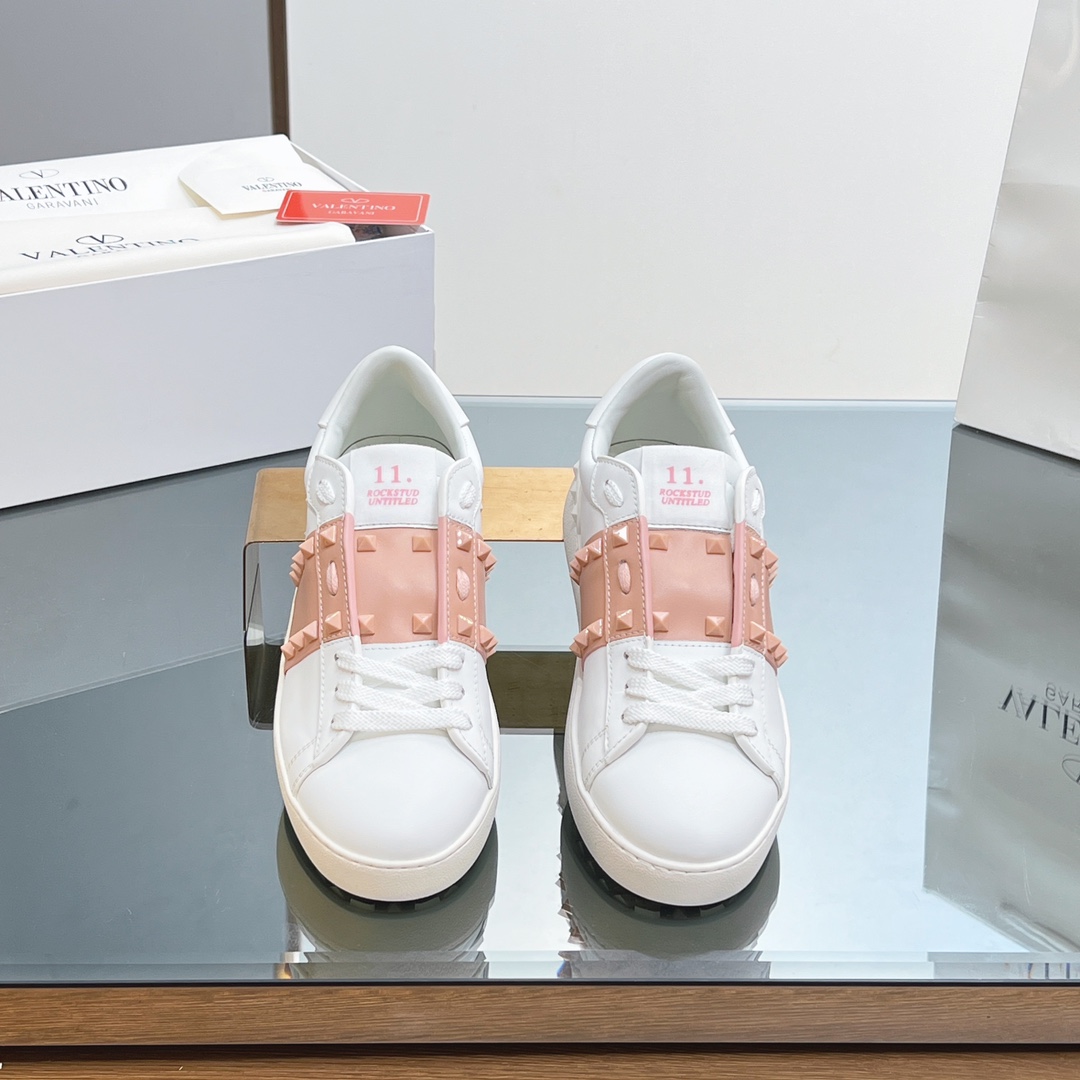 Valenti Rockstud Untitled Sneakers - DopestKickz