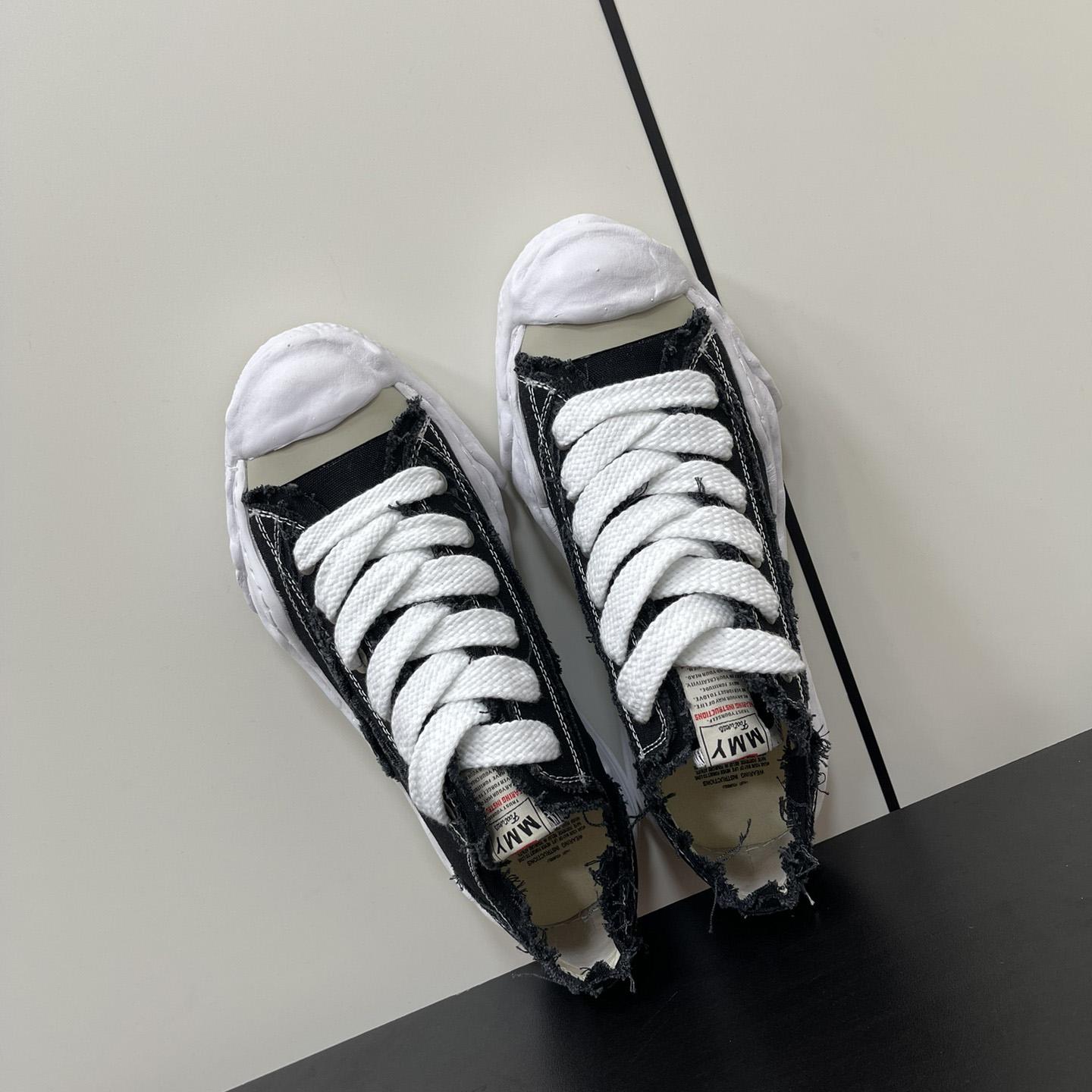 Maison Mihara Yasuhiro Low-Top Sneakers - DopestKickz