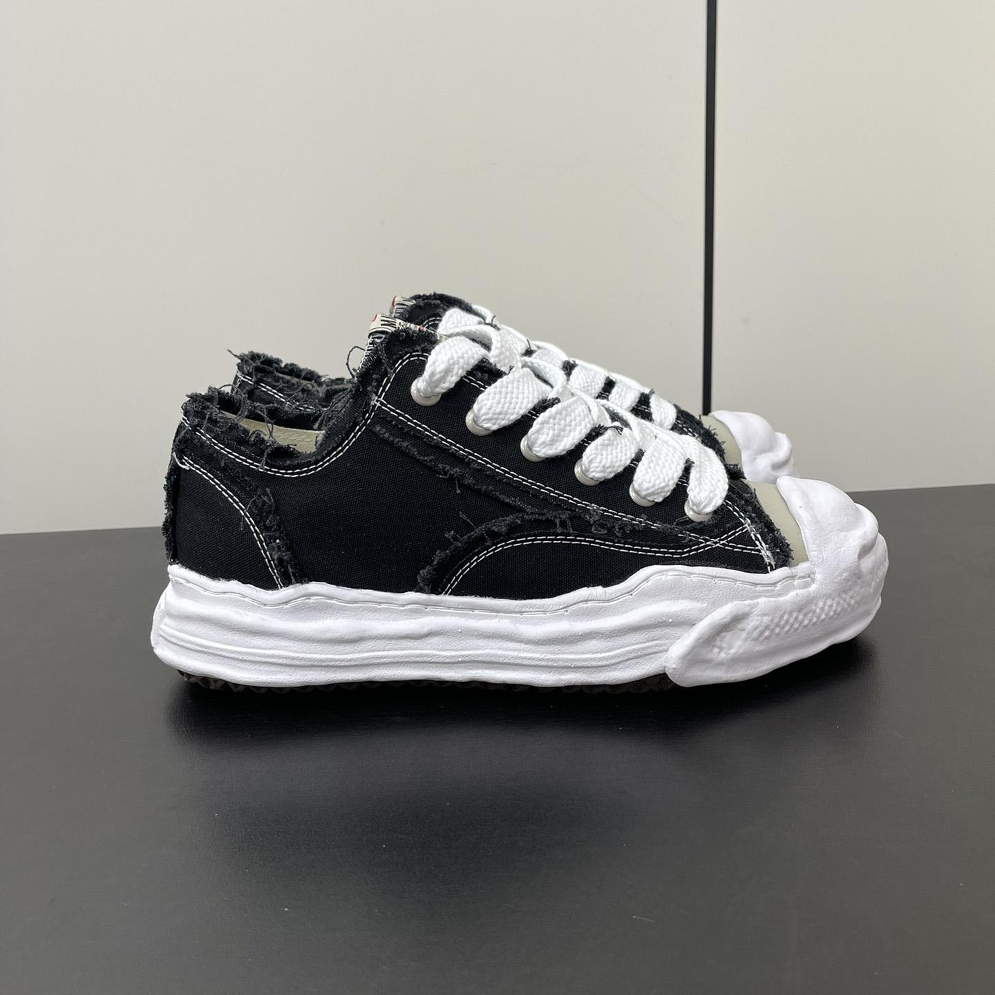 Maison Mihara Yasuhiro Low-Top Sneakers - DopestKickz