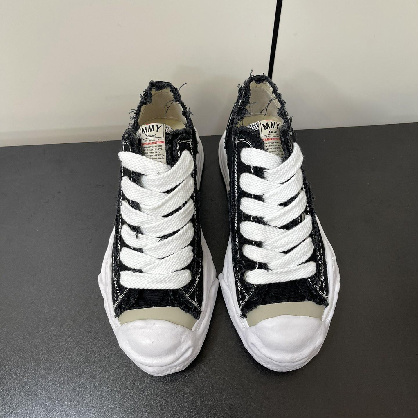 Maison Mihara Yasuhiro Low-Top Sneakers - DopestKickz