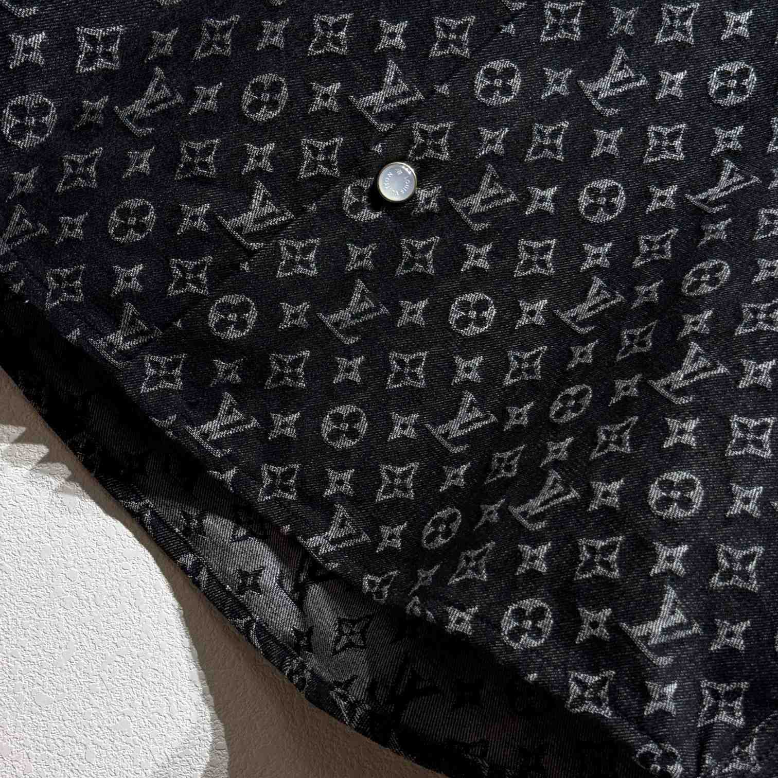 Louis Vuitton Monogram Short-Sleeved Chambray Shirt    - DopestKickz