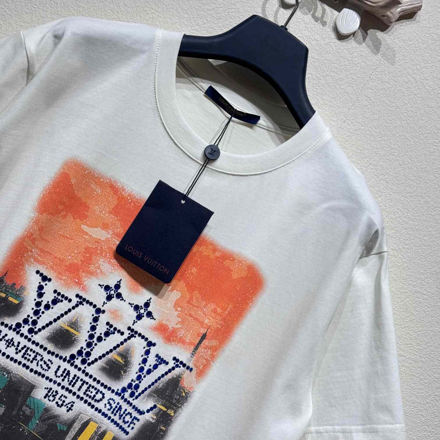Louis Vuitton Embellished Graphic Cotton T-Shirt   1AHCKN - DopestKickz