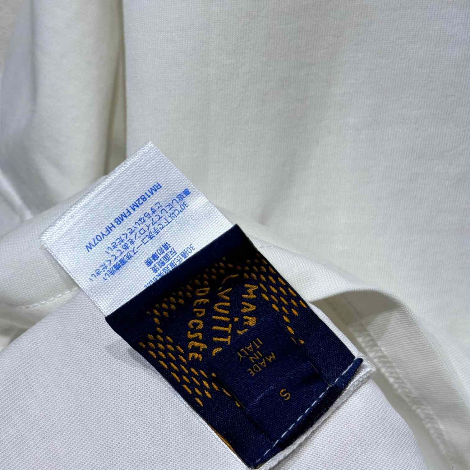 Louis Vuitton Embellished Graphic Cotton T-Shirt   1AHCKN - DopestKickz
