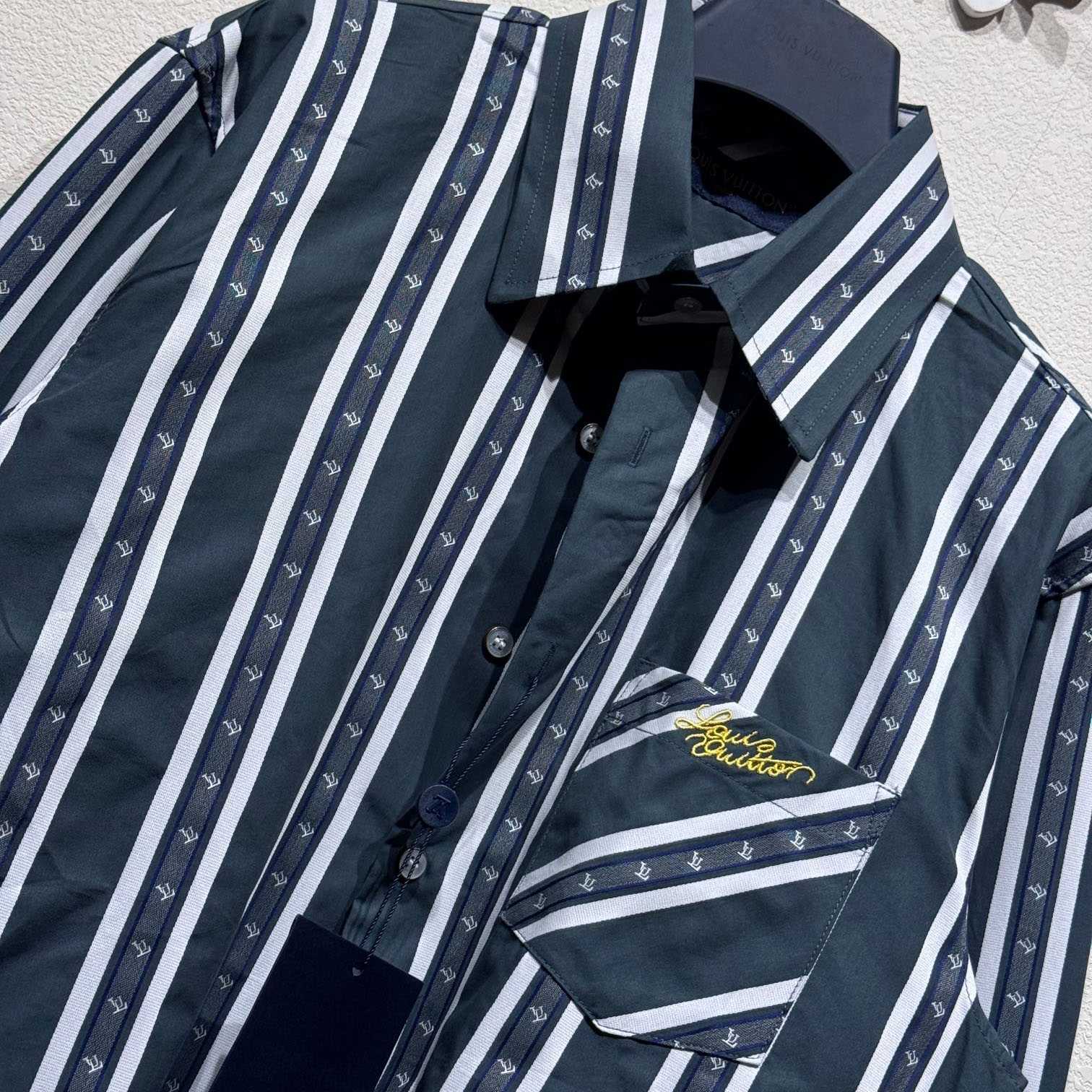 Louis Vuitton Long-Sleeved Silk Shirt   1AGJNS - DopestKickz