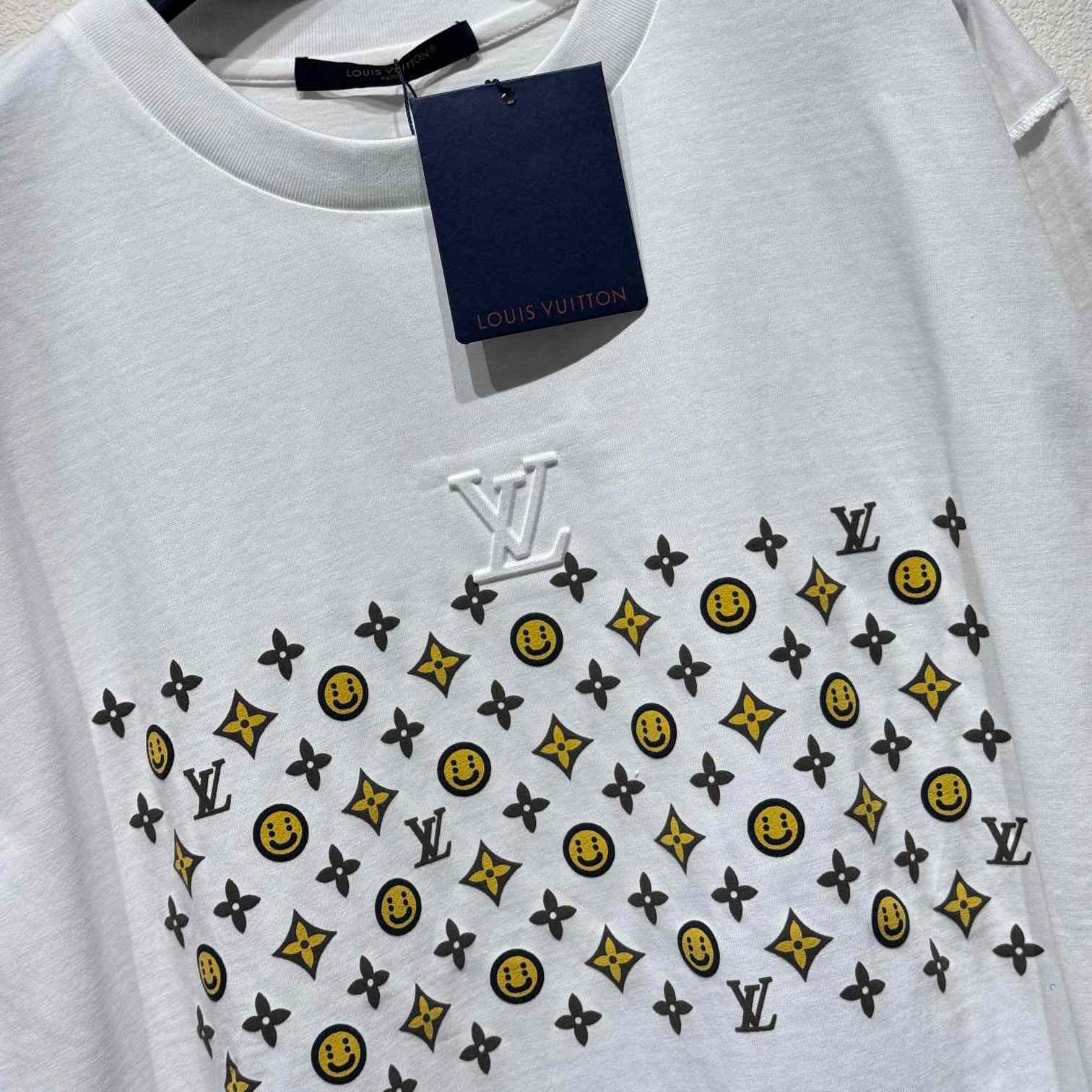 Louis Vuitton Short-Sleeved T-Shirt   - DopestKickz