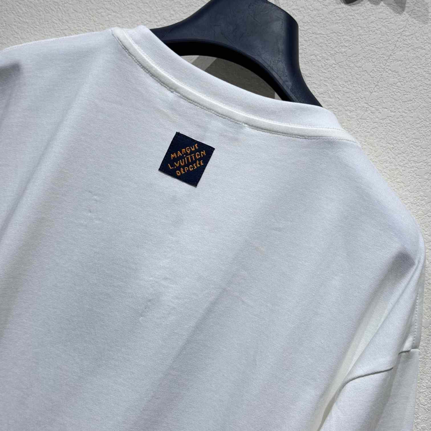 Louis Vuitton LV Vers Embellished Short-Sleeved T-Shirt  1AFR96 - DopestKickz