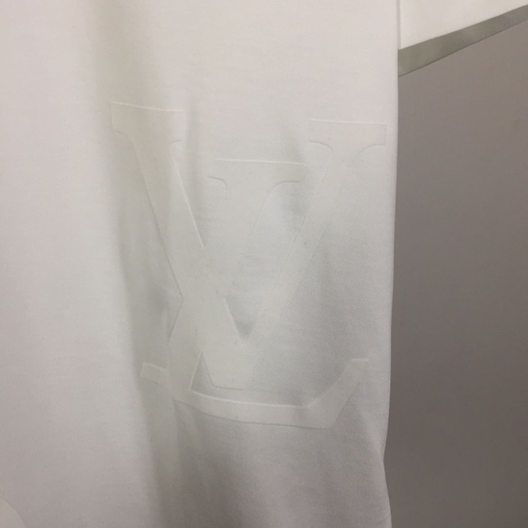 Louis Vuitton Monogram Short-Sleeved Cotton Crewneck - DopestKickz
