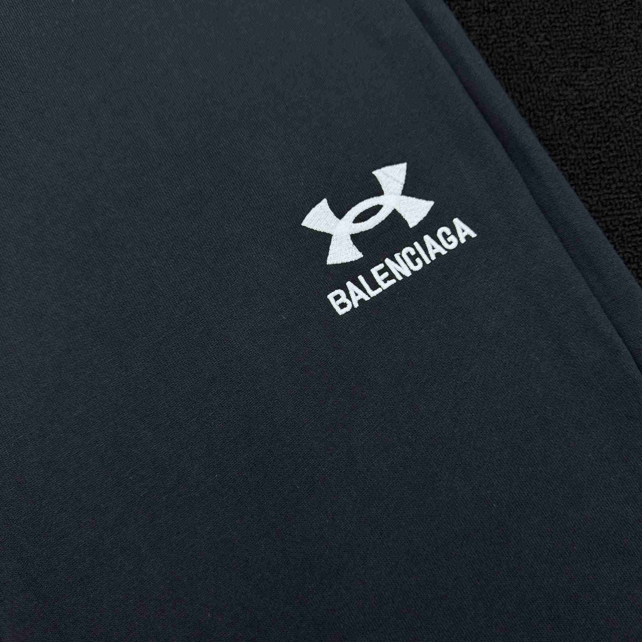 Balenciaga Under Armour® Baggy Sweatpants - DopestKickz