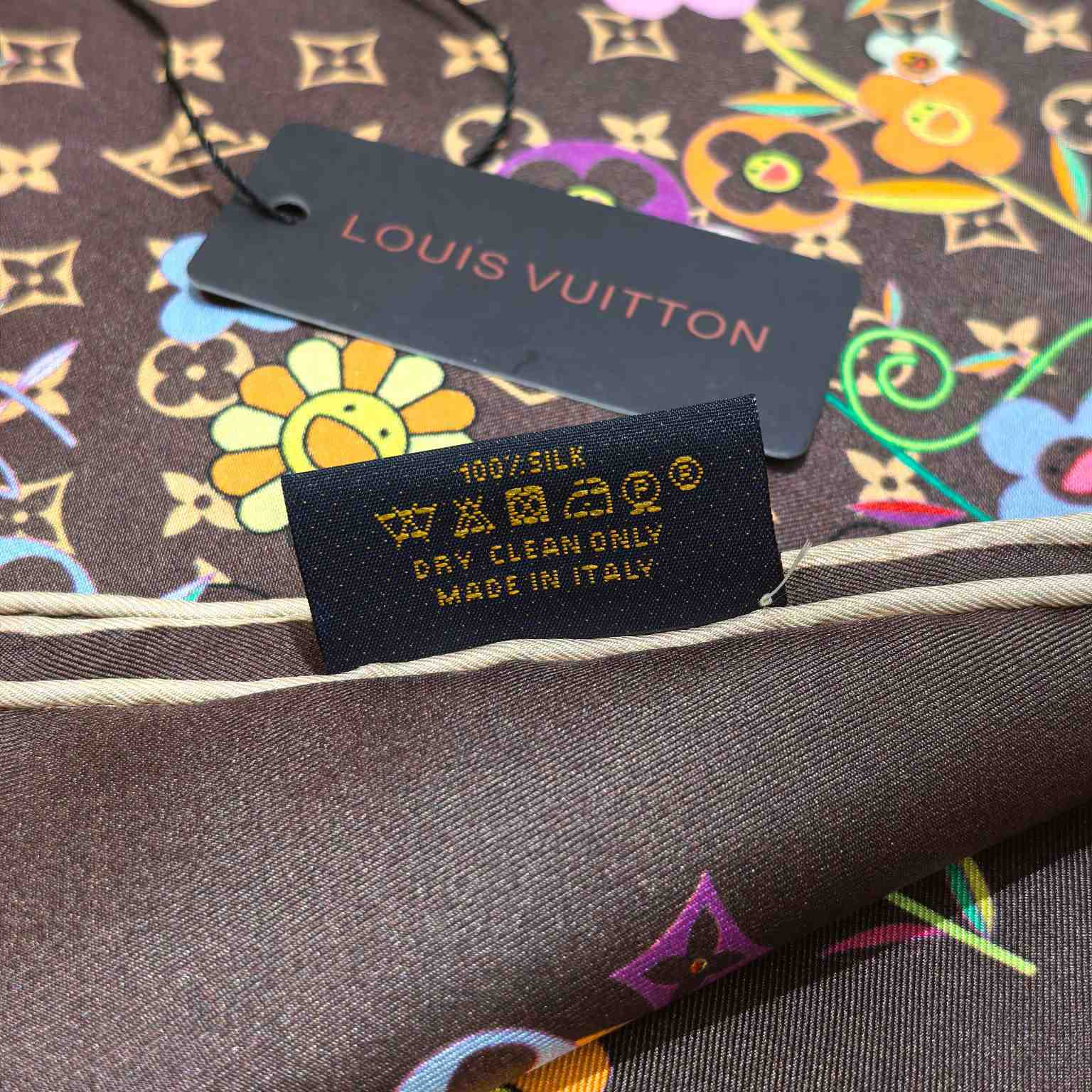 Louis Vuitton LV x TM Monogram Superflat Flowers Square 90    - DopestKickz