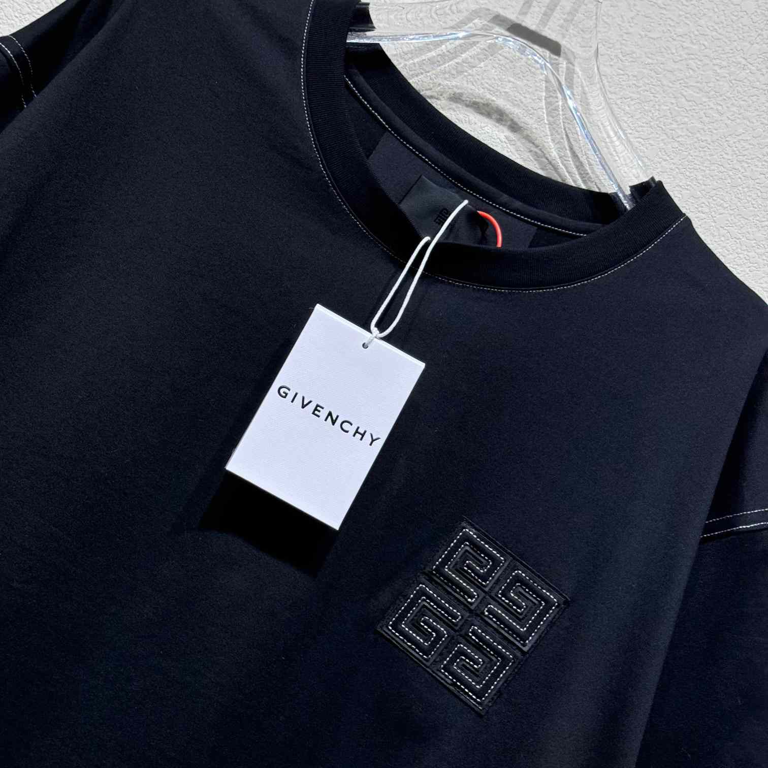 Givenchy 4G T-shirt In Cotton - DopestKickz