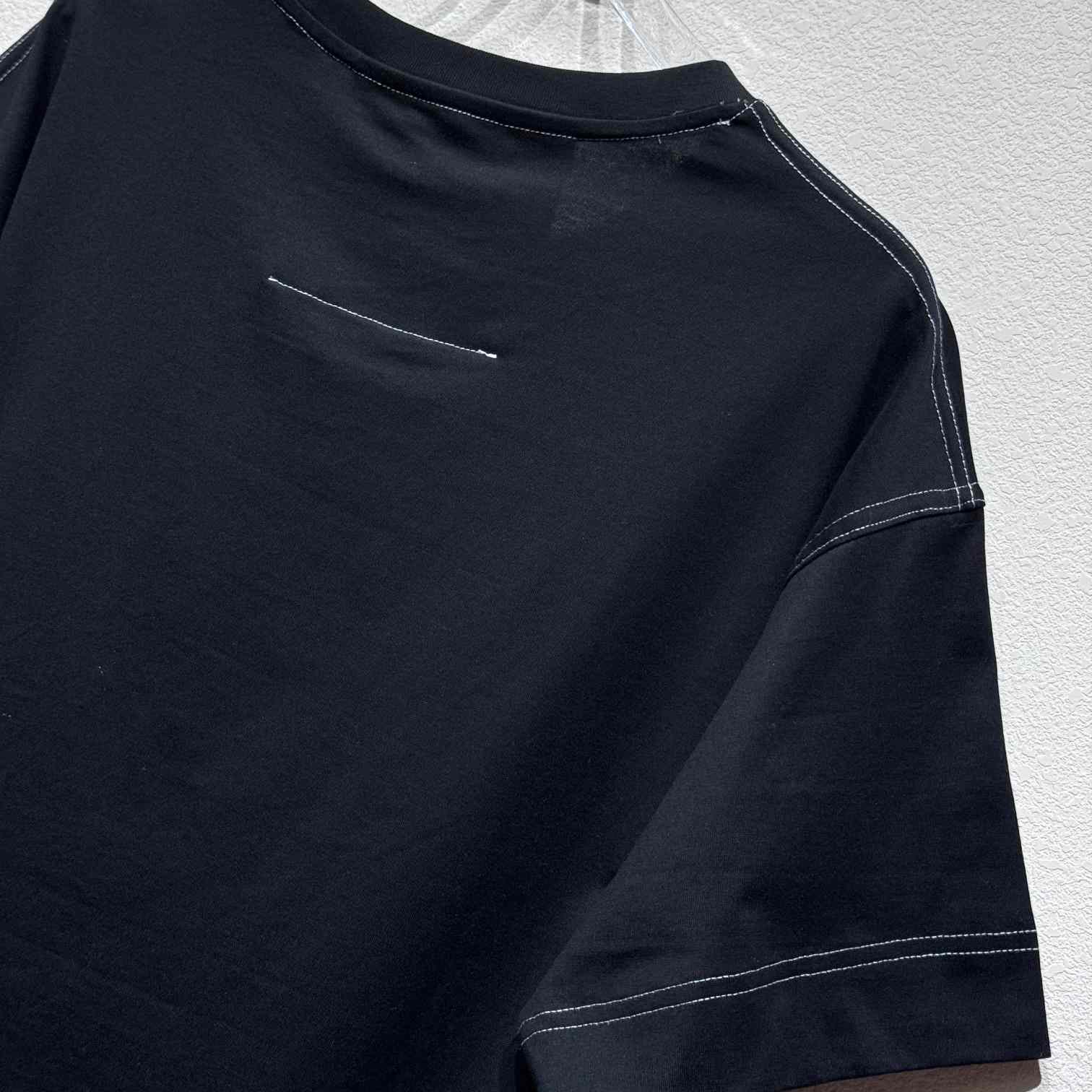 Givenchy 4G T-shirt In Cotton - DopestKickz