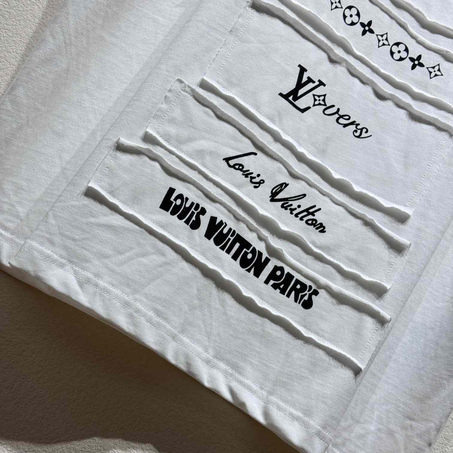 Louis Vuitton Short-Sleeved T-Shirt   - DopestKickz