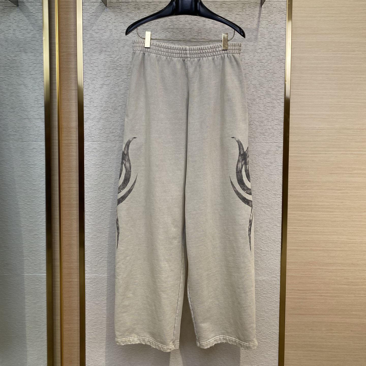 Balenciaga Y2K Baggy Sweatpants In Light Beige - DopestKickz