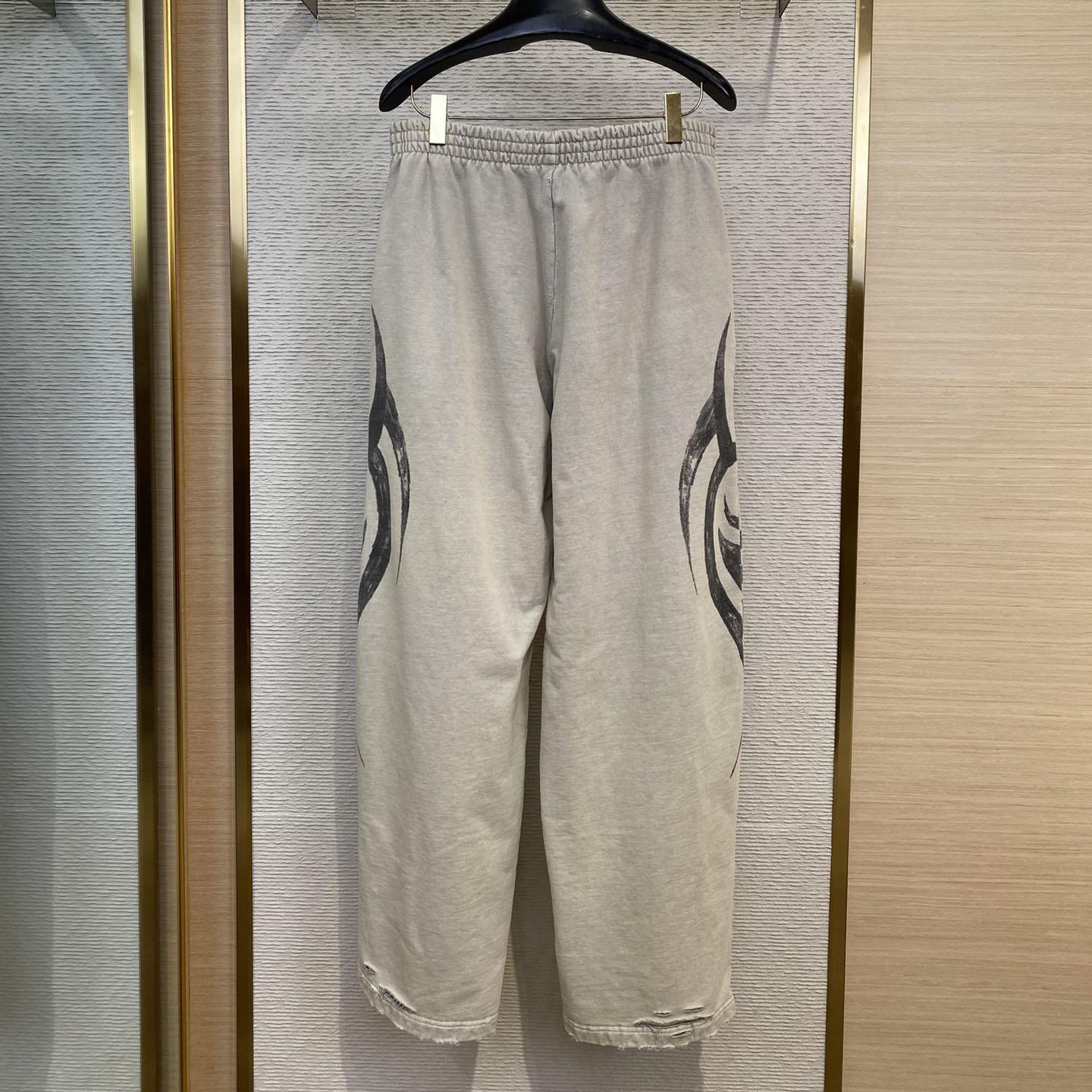 Balenciaga Y2K Baggy Sweatpants In Light Beige - DopestKickz