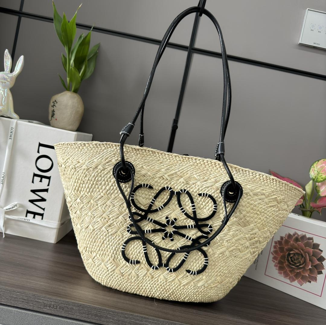 Loewe Medium Anagram Basket Bag In Iraca Palm And Calfskin - DopestKickz
