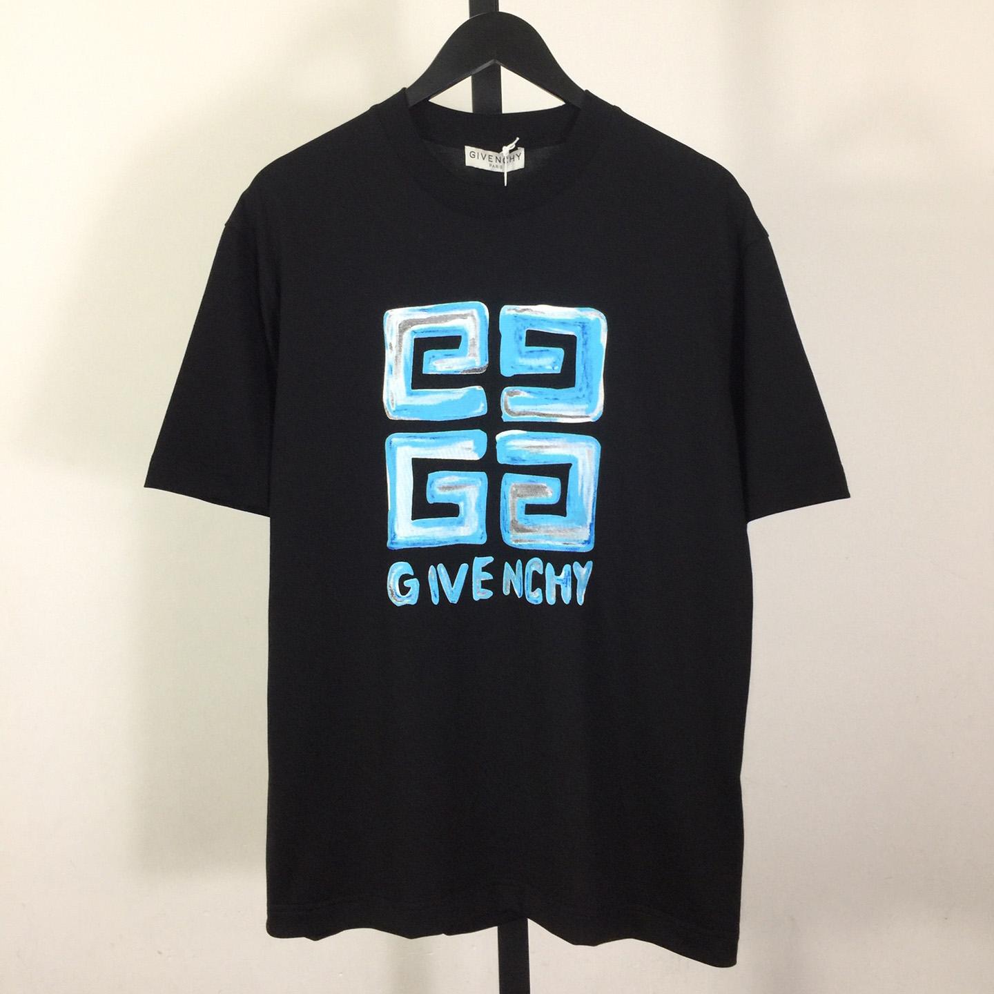 Givenchy 4G T-shirt In Cotton - DopestKickz
