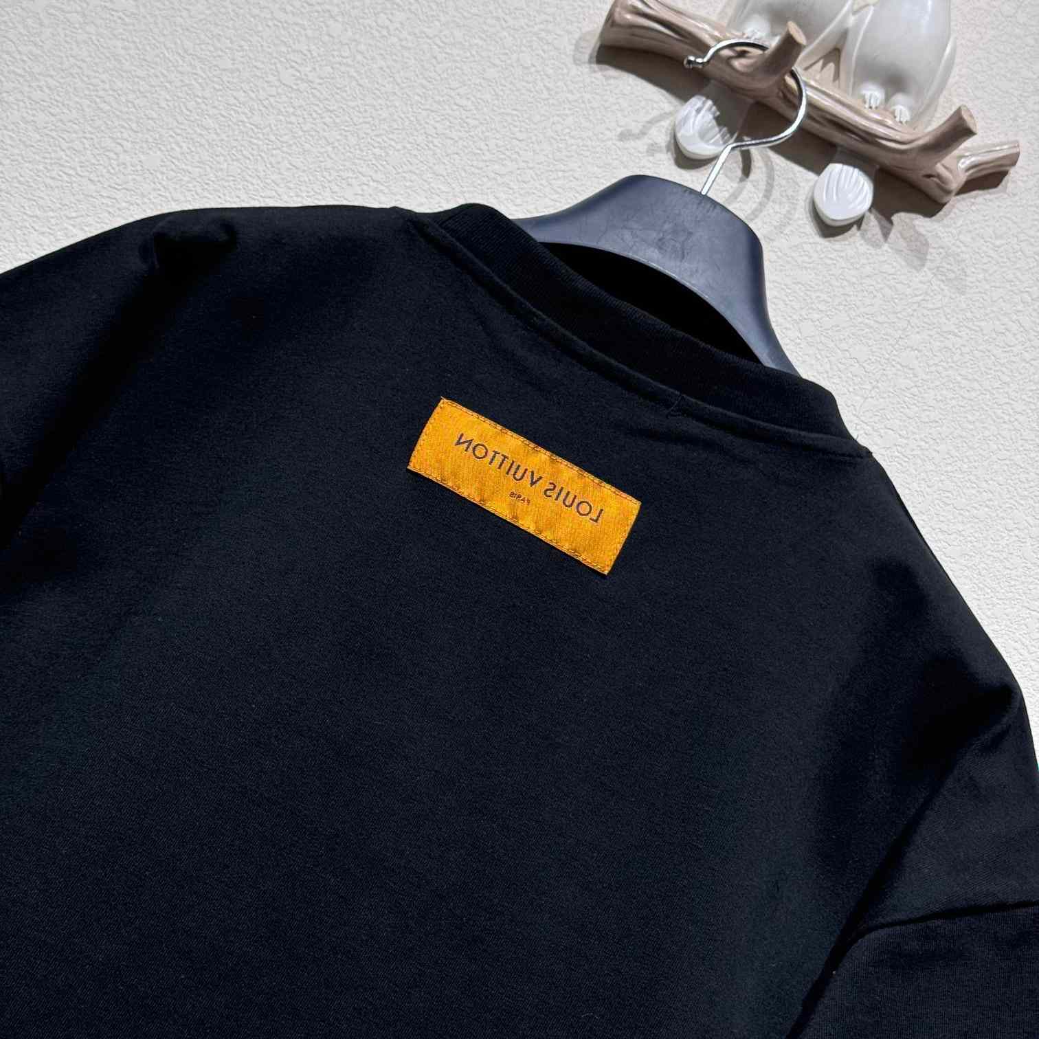 Louis Vuitton Short-Sleeved T-Shirt   - DopestKickz