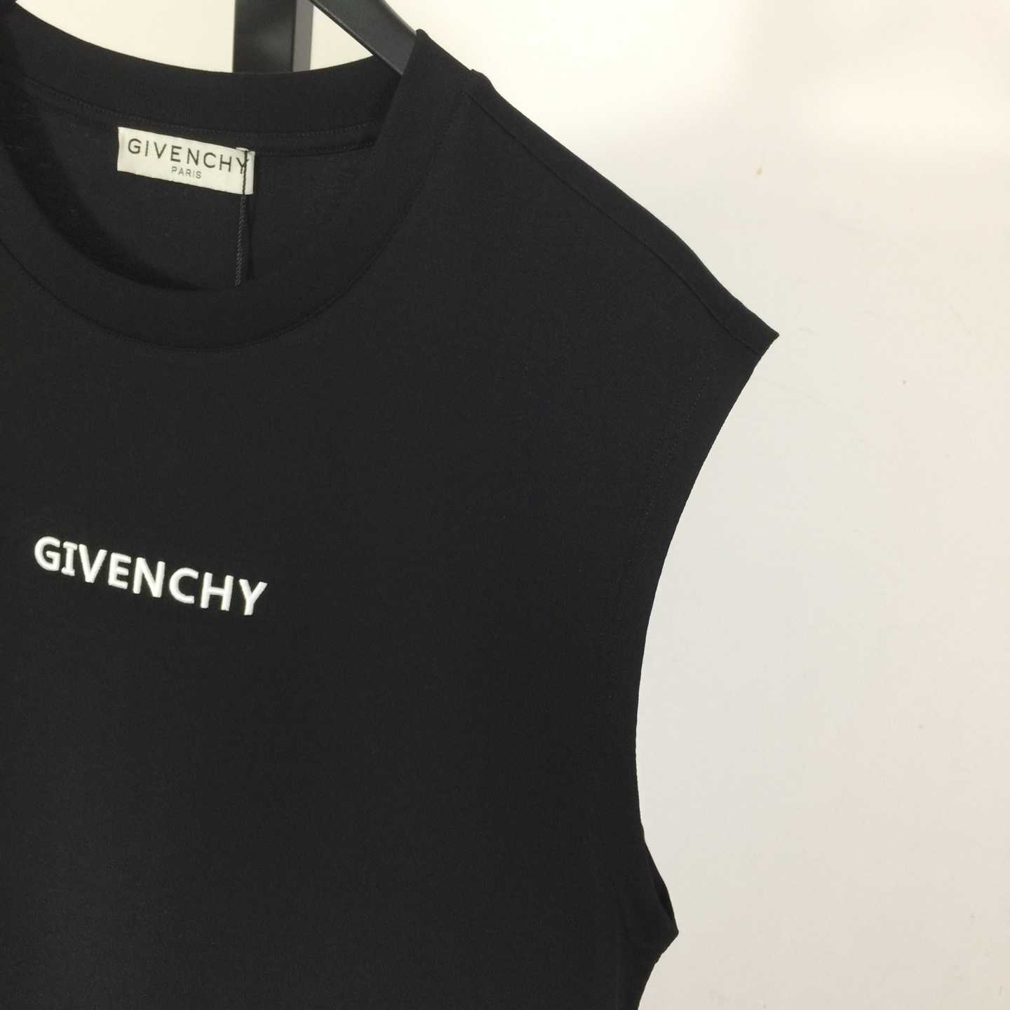 Givenchy Logo Top - DopestKickz