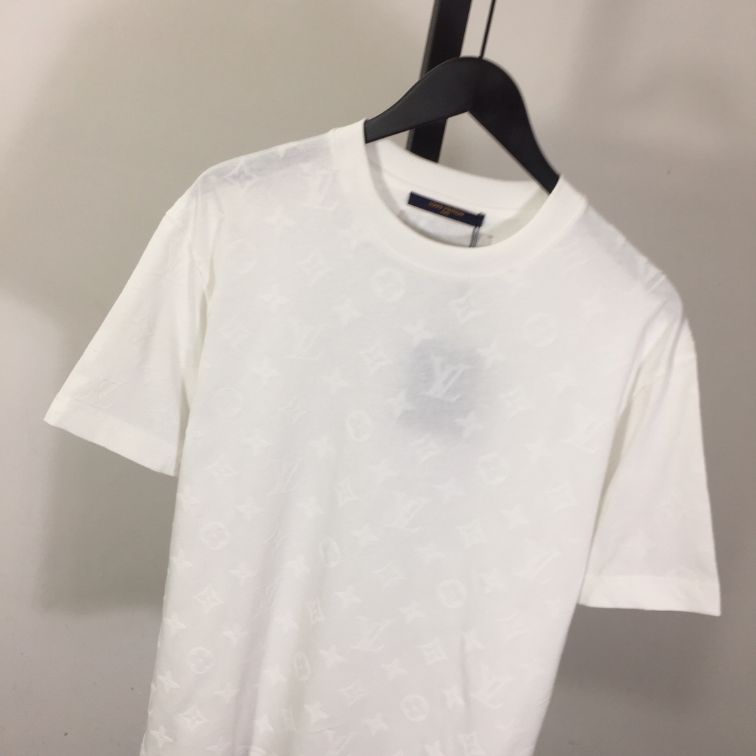 Louis Vuitton Monogram T-shirt - DopestKickz