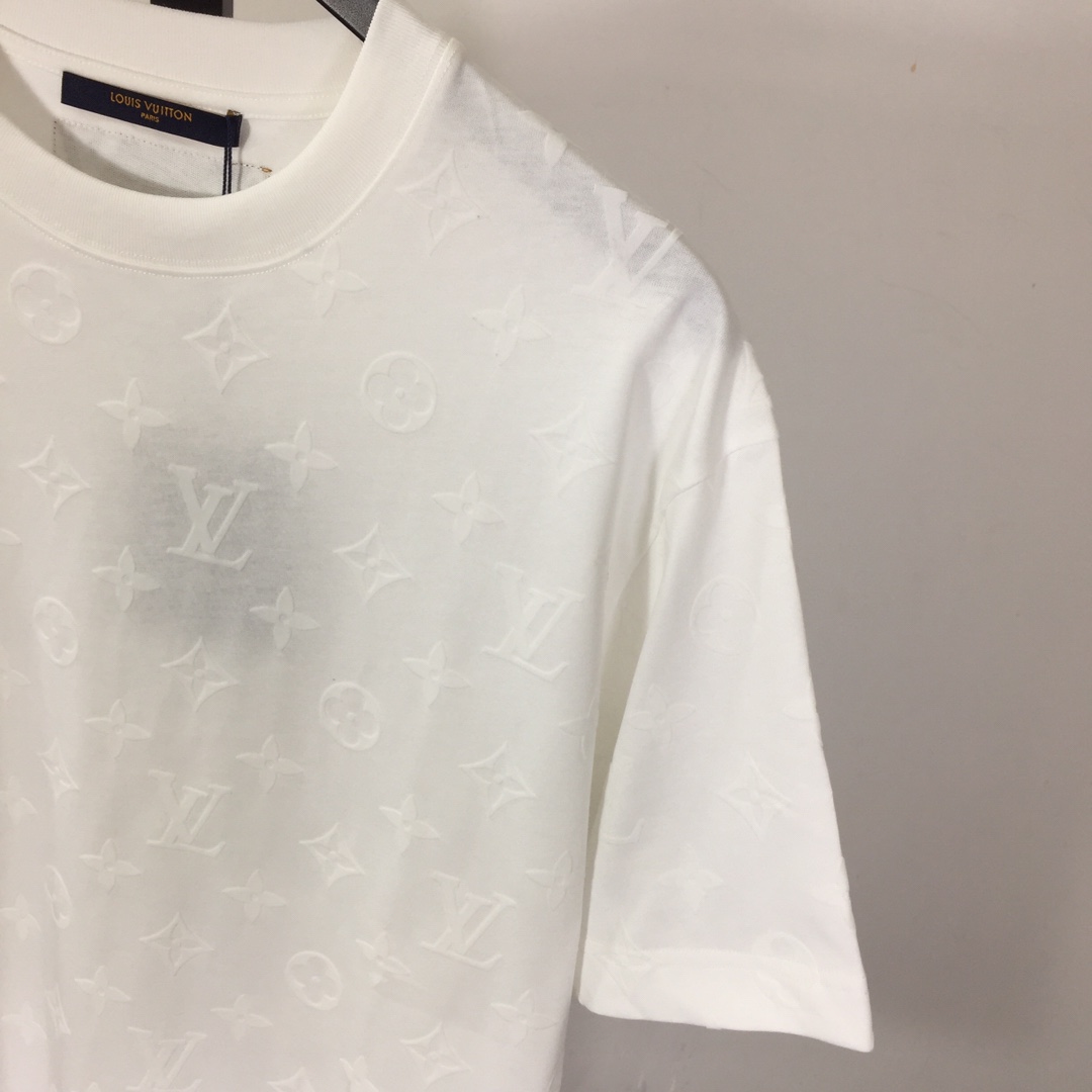 Louis Vuitton Monogram T-shirt - DopestKickz
