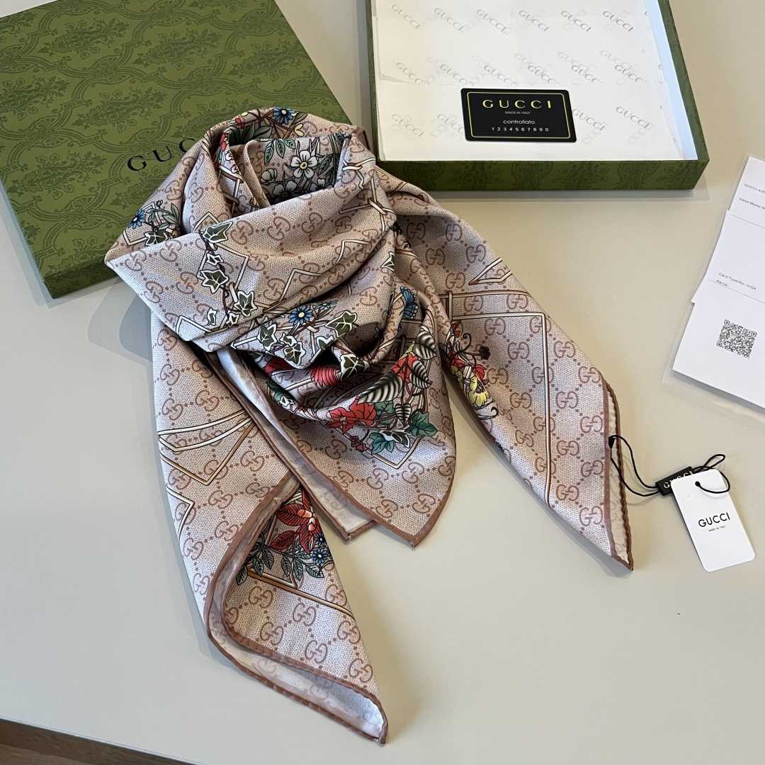 Gucci Printed Silk Carré - DopestKickz