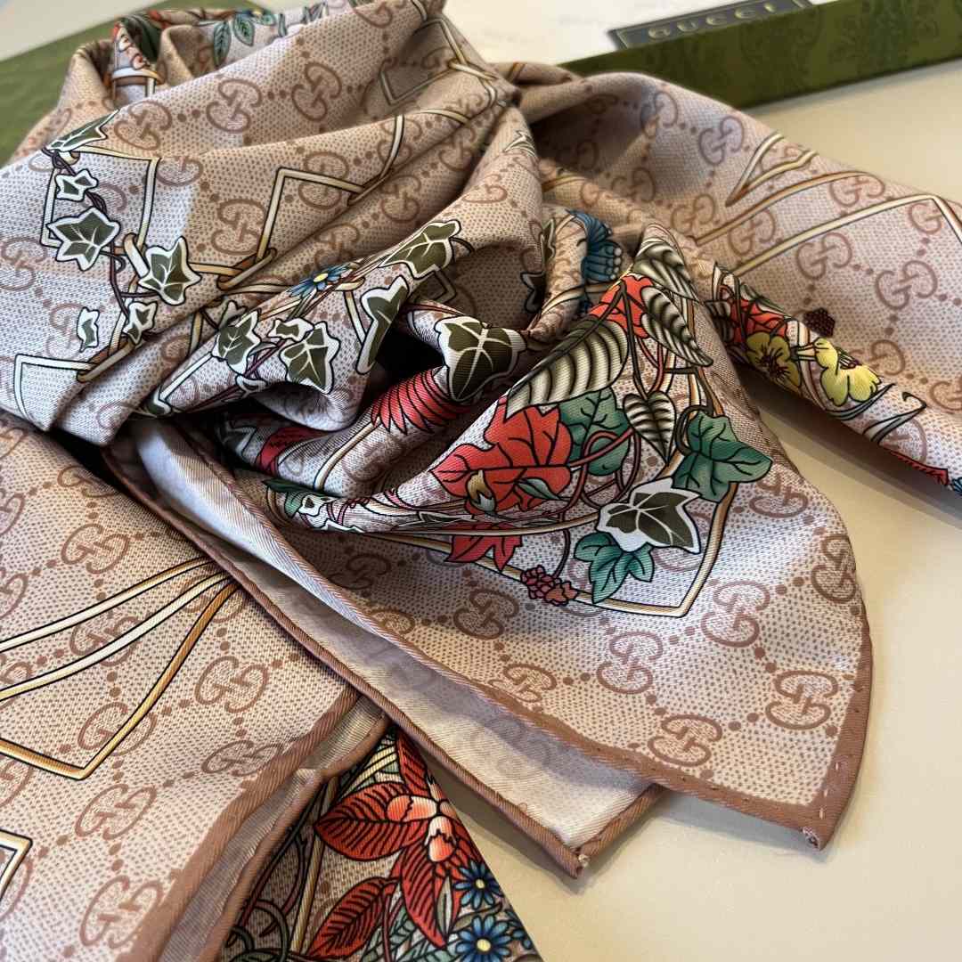 Gucci Printed Silk Carré - DopestKickz