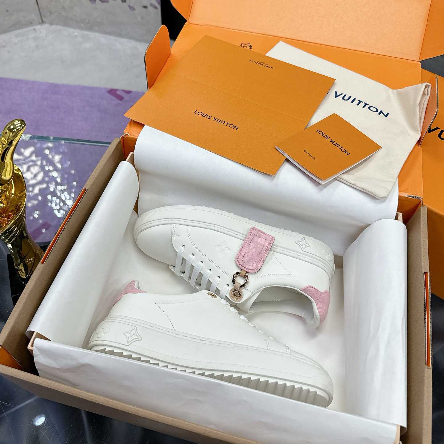 Louis Vuitton Time Out Sneaker  1AGUXU - DopestKickz