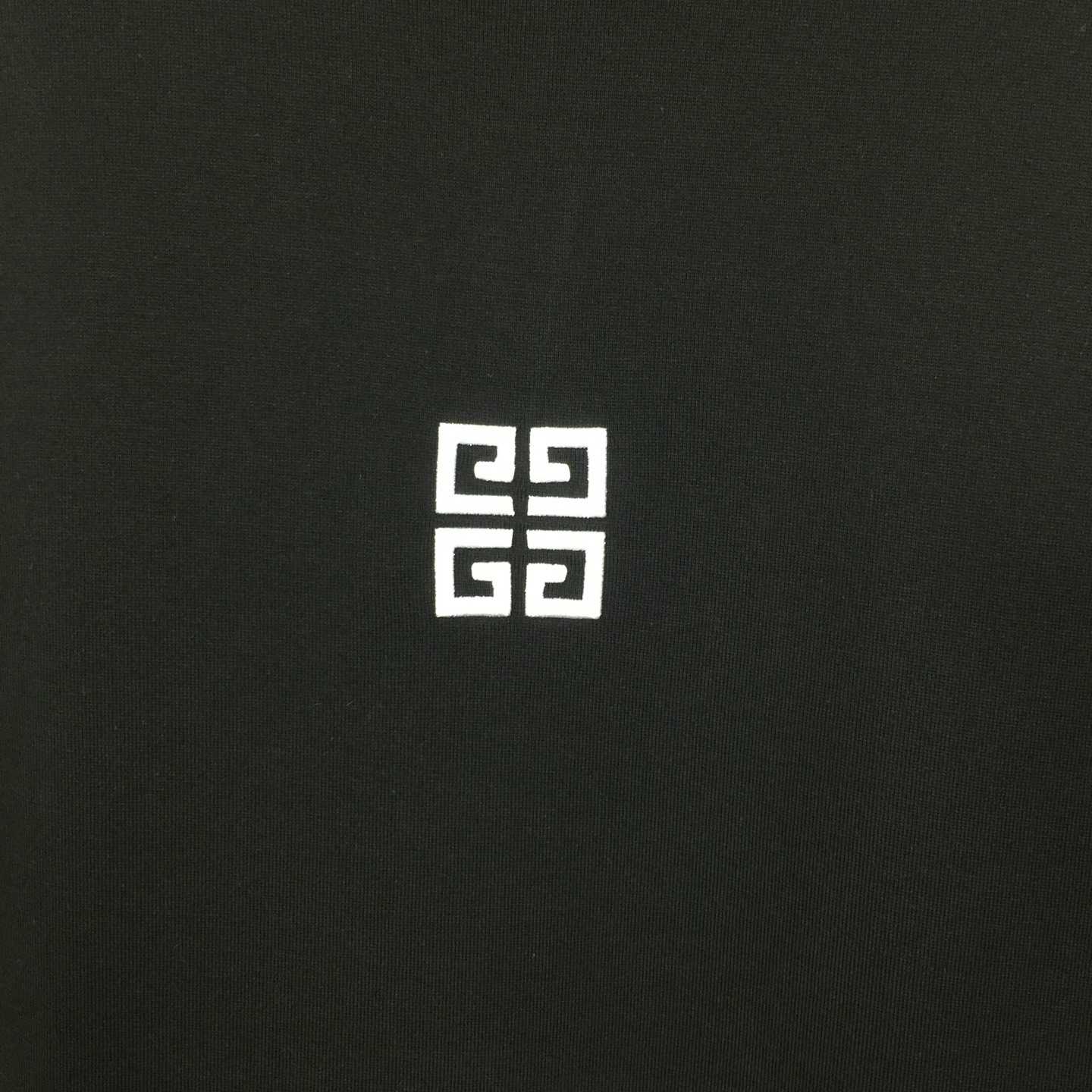Givenchy Logo Top - DopestKickz