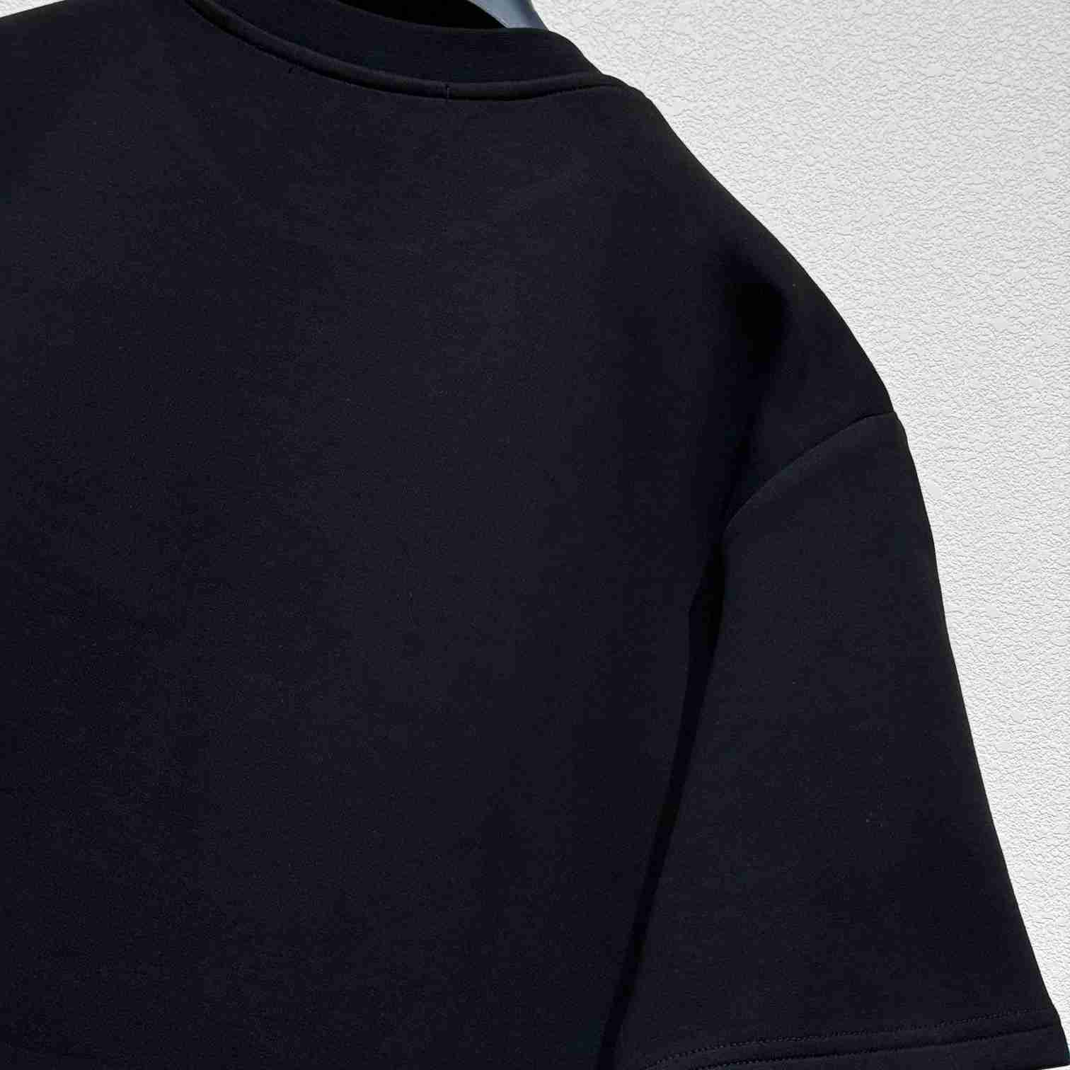 Louis Vuitton LV Embellished Jersey T-Shirt  1AGTT1 - DopestKickz
