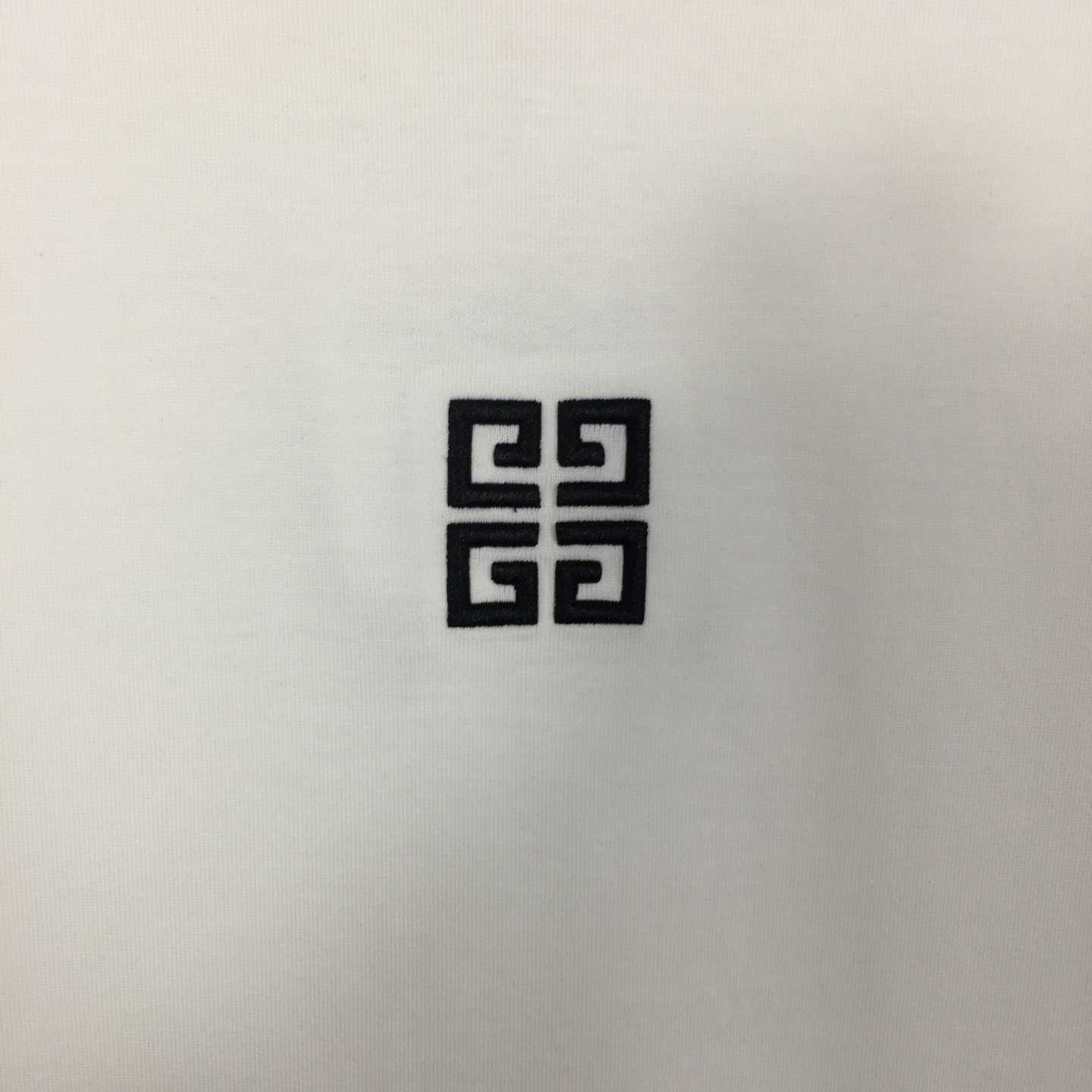 Givenchy Logo Top - DopestKickz