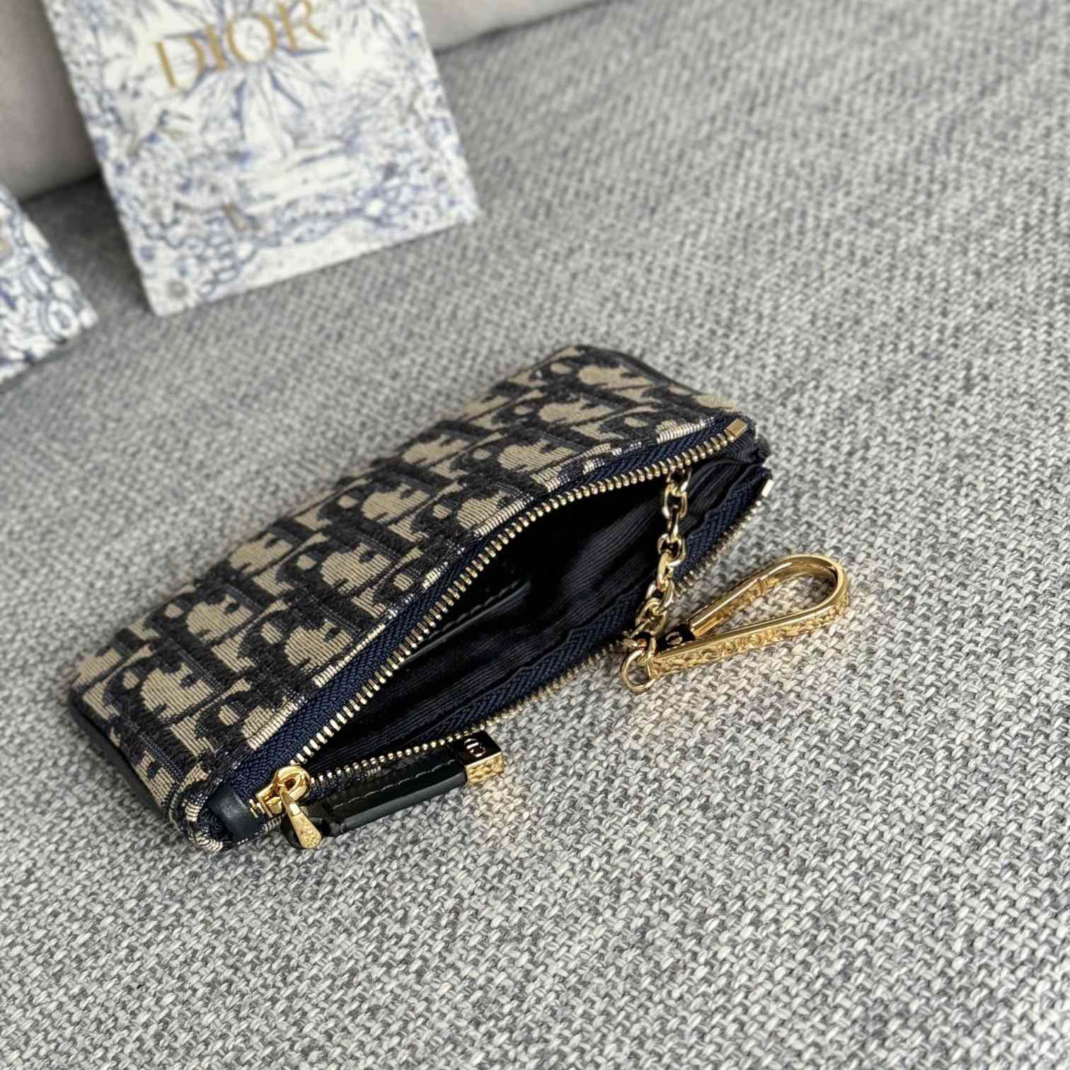 Dior 30 Montaigne Glycine Zipped Key Case (14.5*7.6cm) - DopestKickz