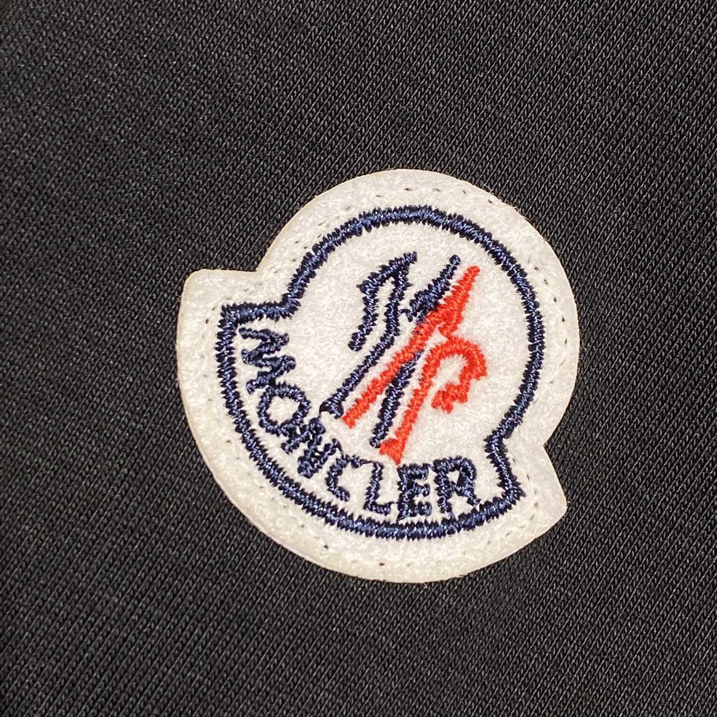Moncler Varsity logo t-shirt - DopestKickz