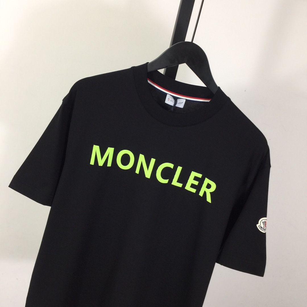 Moncler Logo T-Shirt - DopestKickz