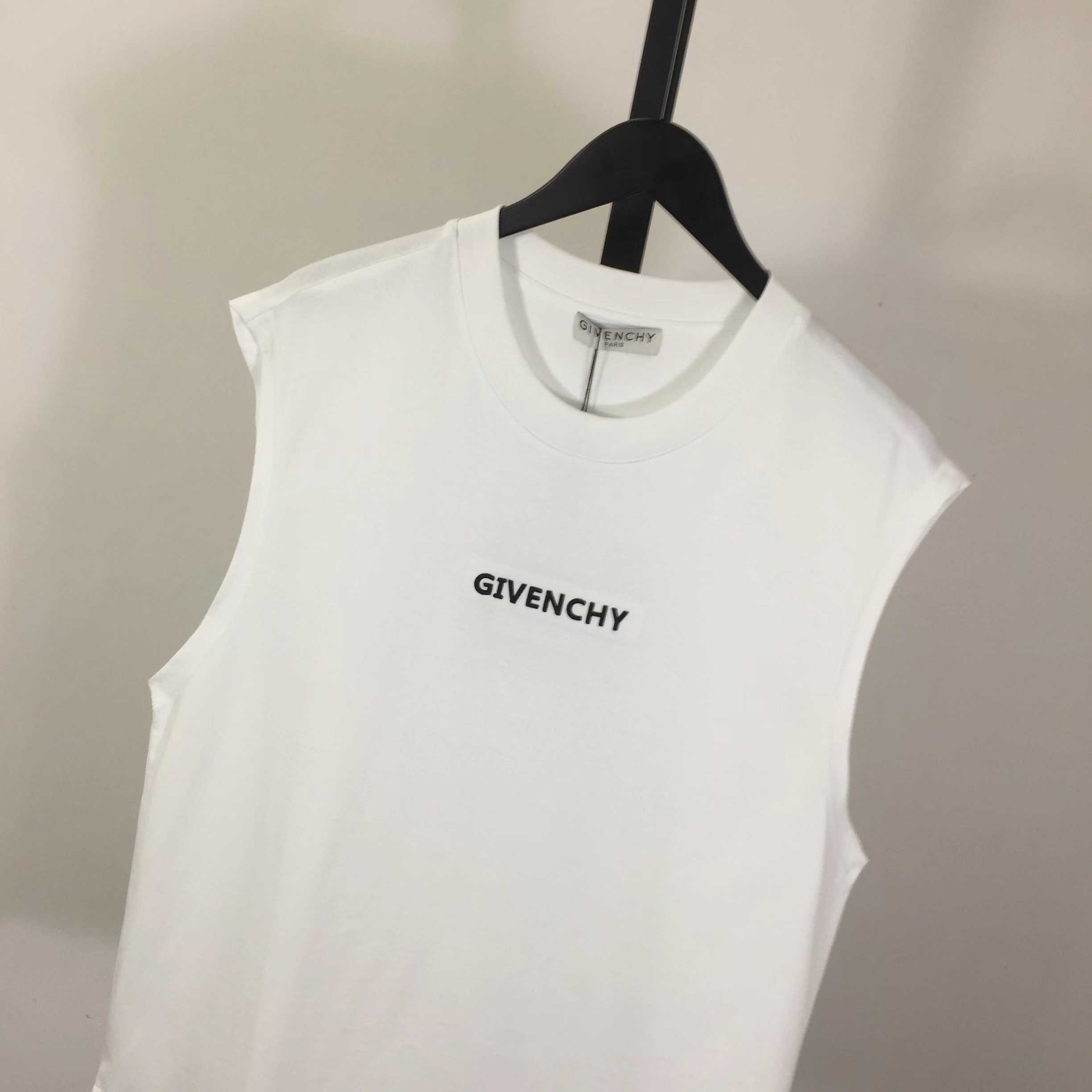 Givenchy Logo Top - DopestKickz